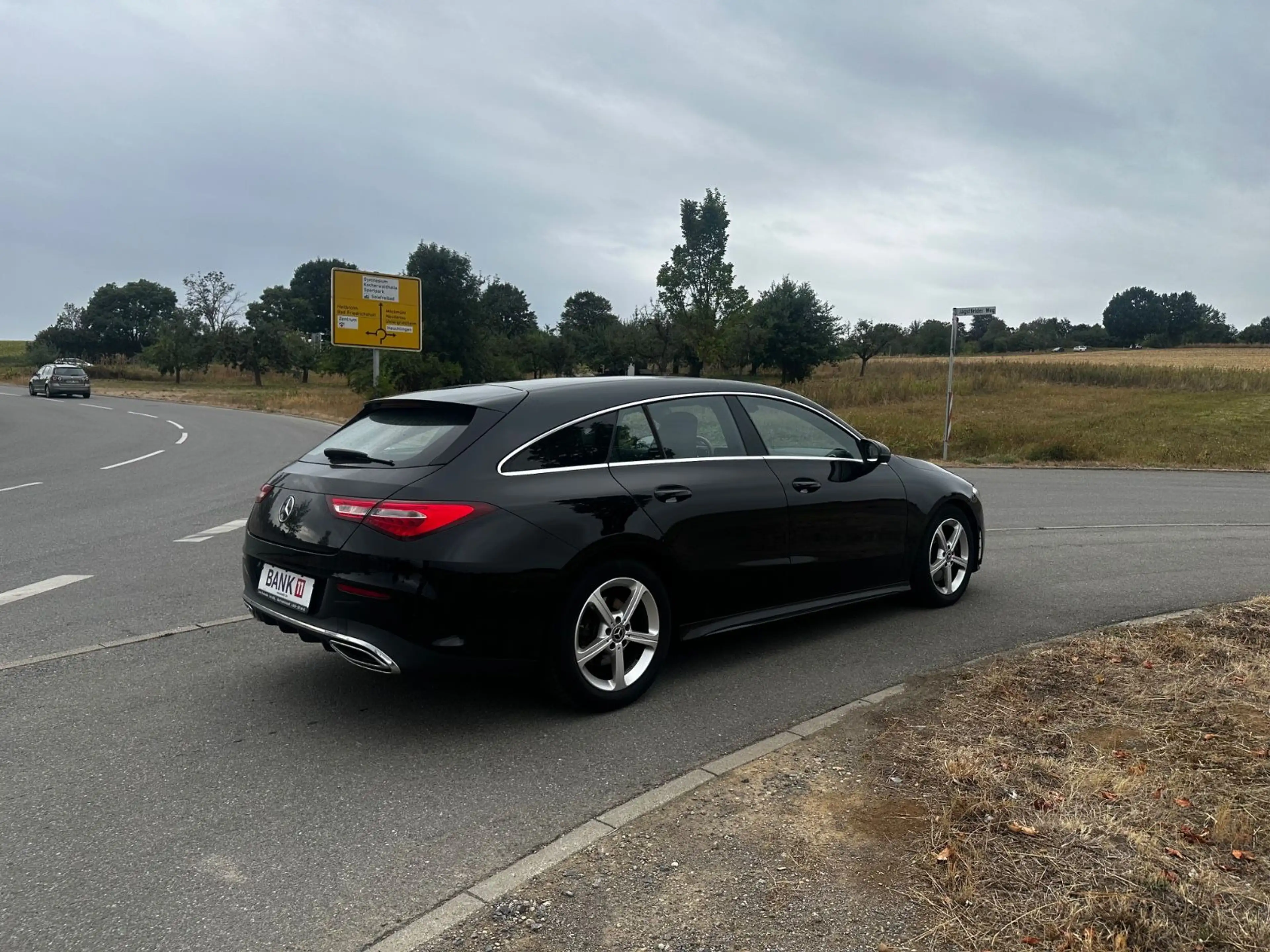 Mercedes-Benz CLA 220 AMG Line Kamera Spurhalte Leder Navi — photo 8