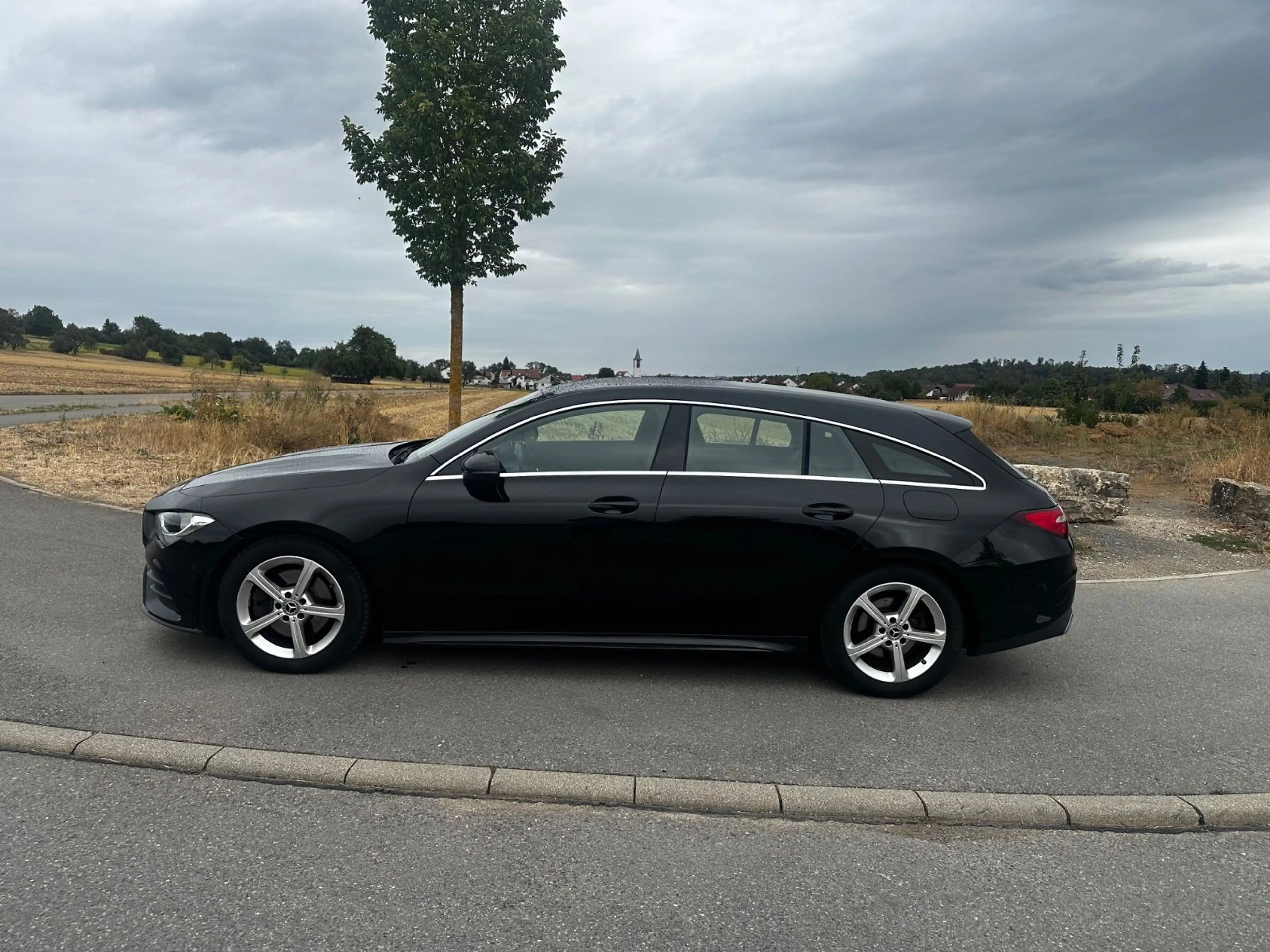 Mercedes-Benz CLA 220 AMG Line Kamera Spurhalte Leder Navi — photo 11