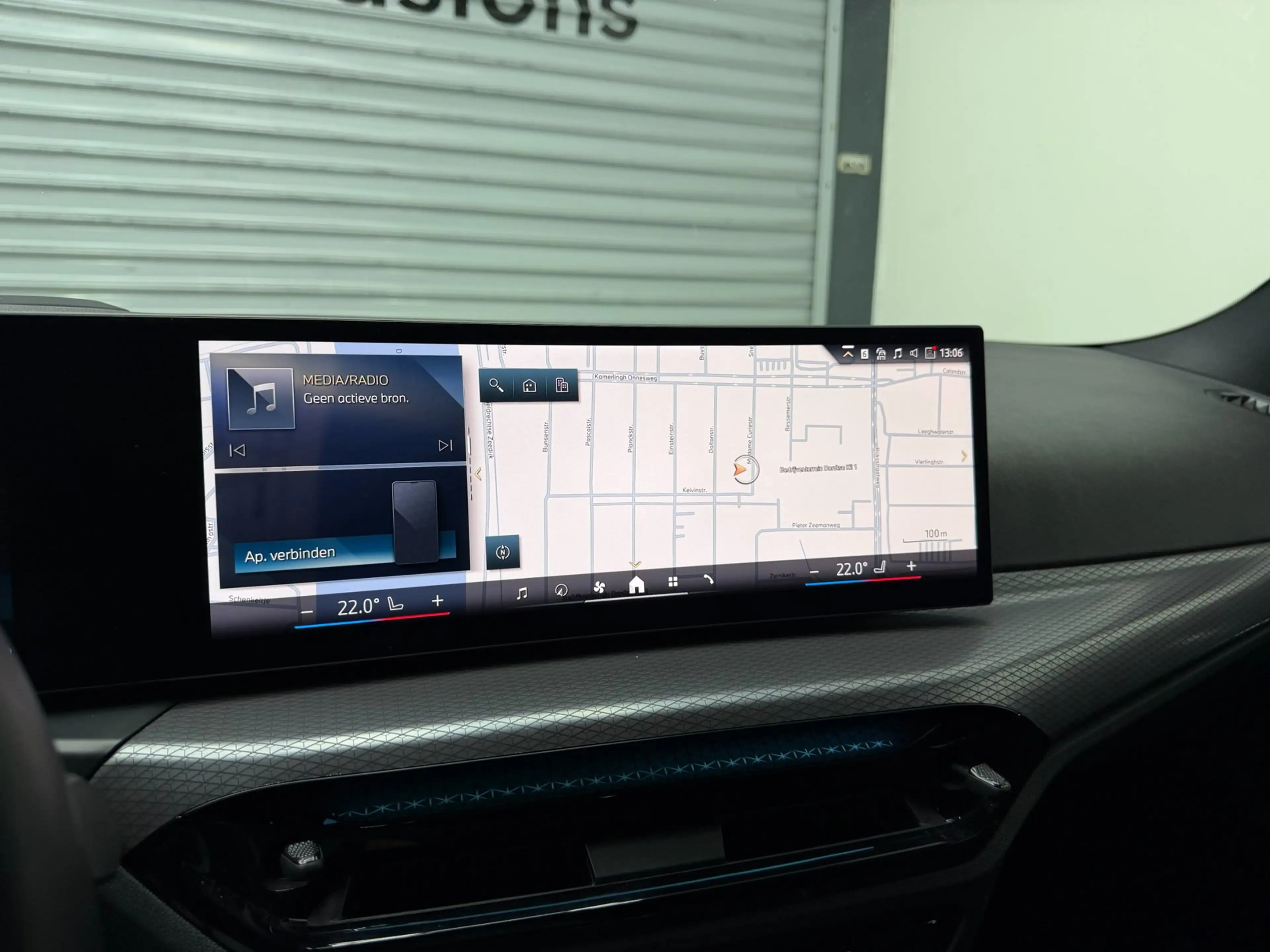 BMW 330 3-serie Touring 330e xDrive M Sport - (360) Camera — photo 24