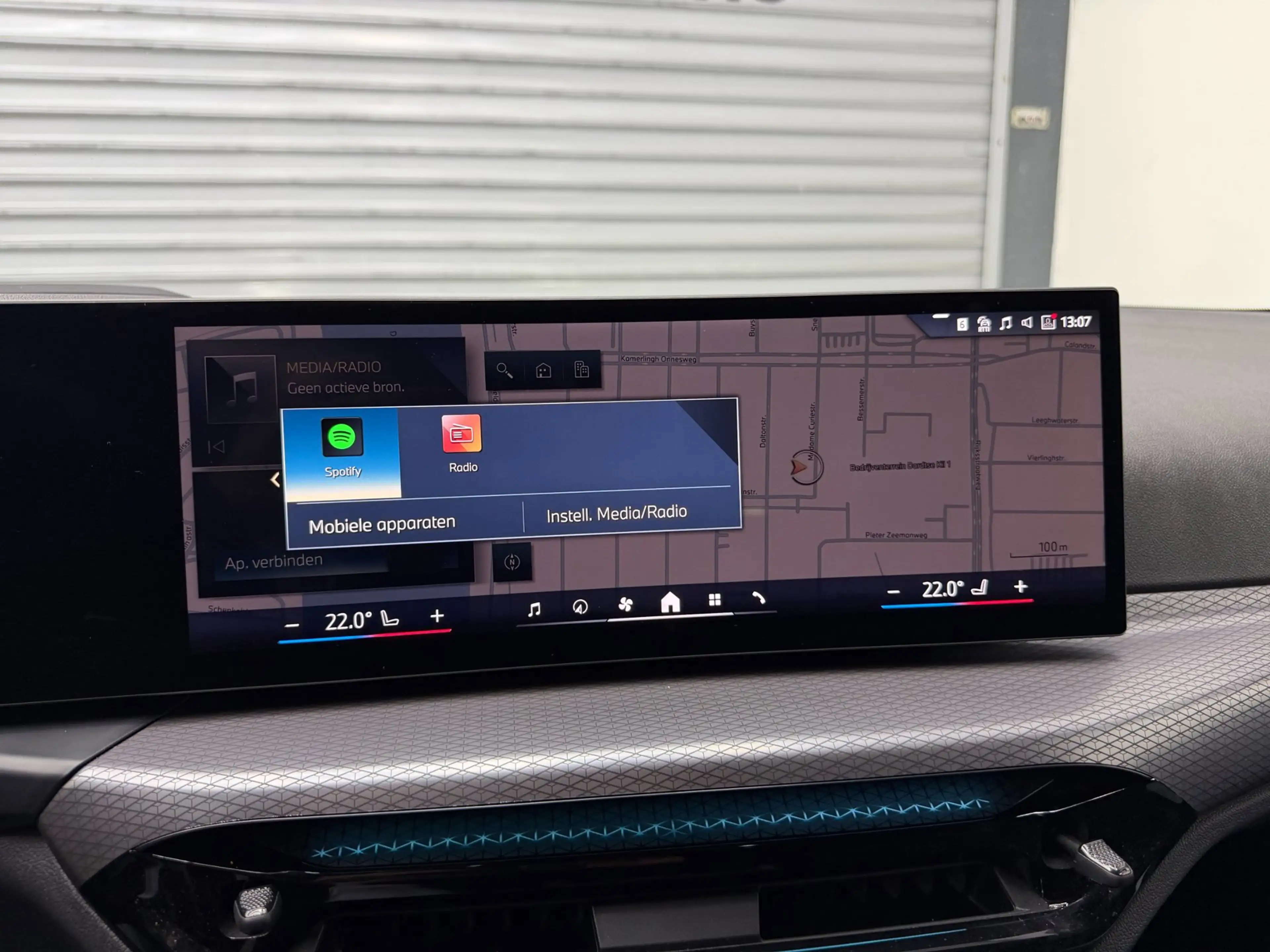 BMW 330 3-serie Touring 330e xDrive M Sport - (360) Camera — photo 26