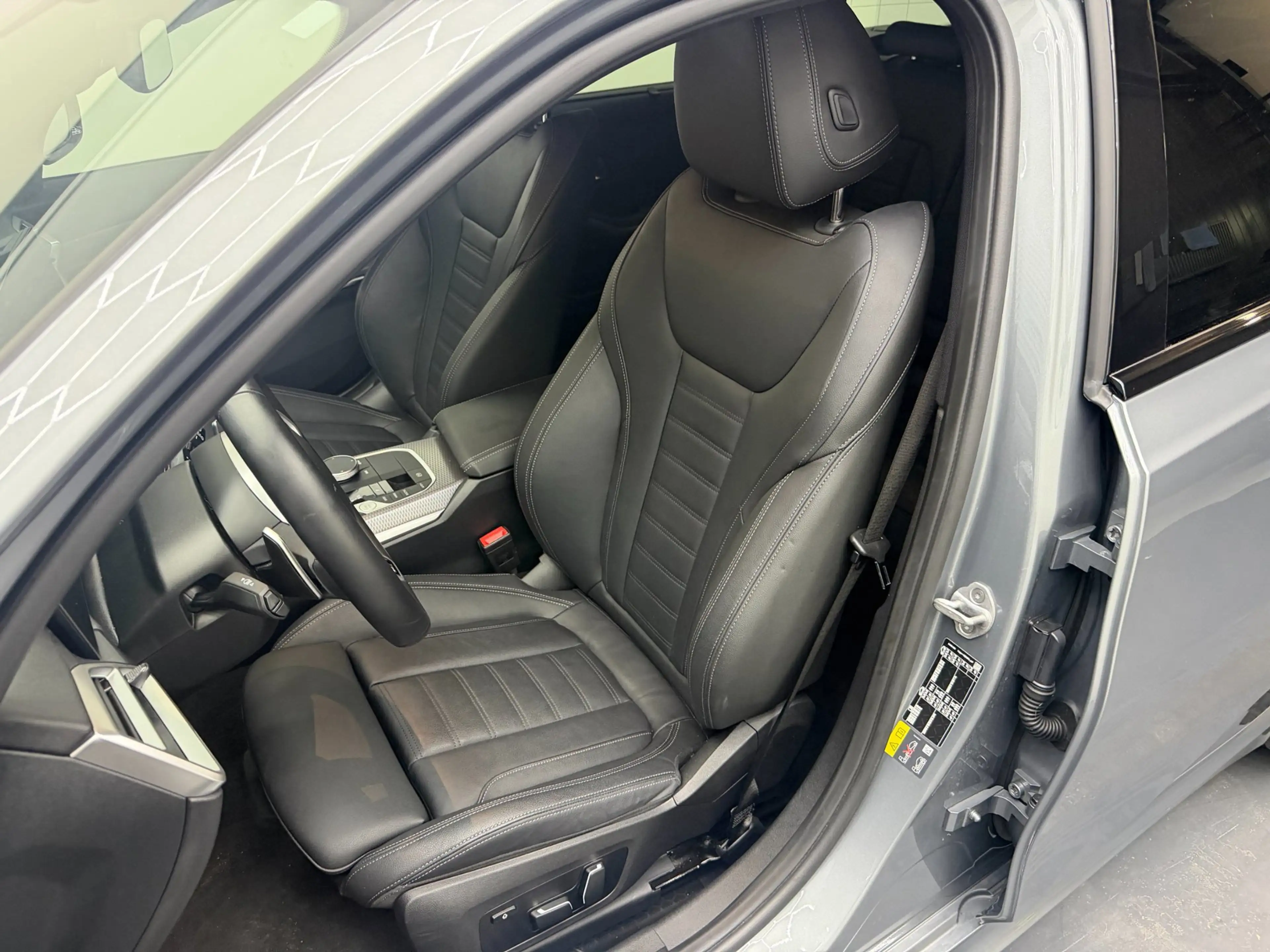 BMW 330 3-serie Touring 330e xDrive M Sport - (360) Camera — photo 9