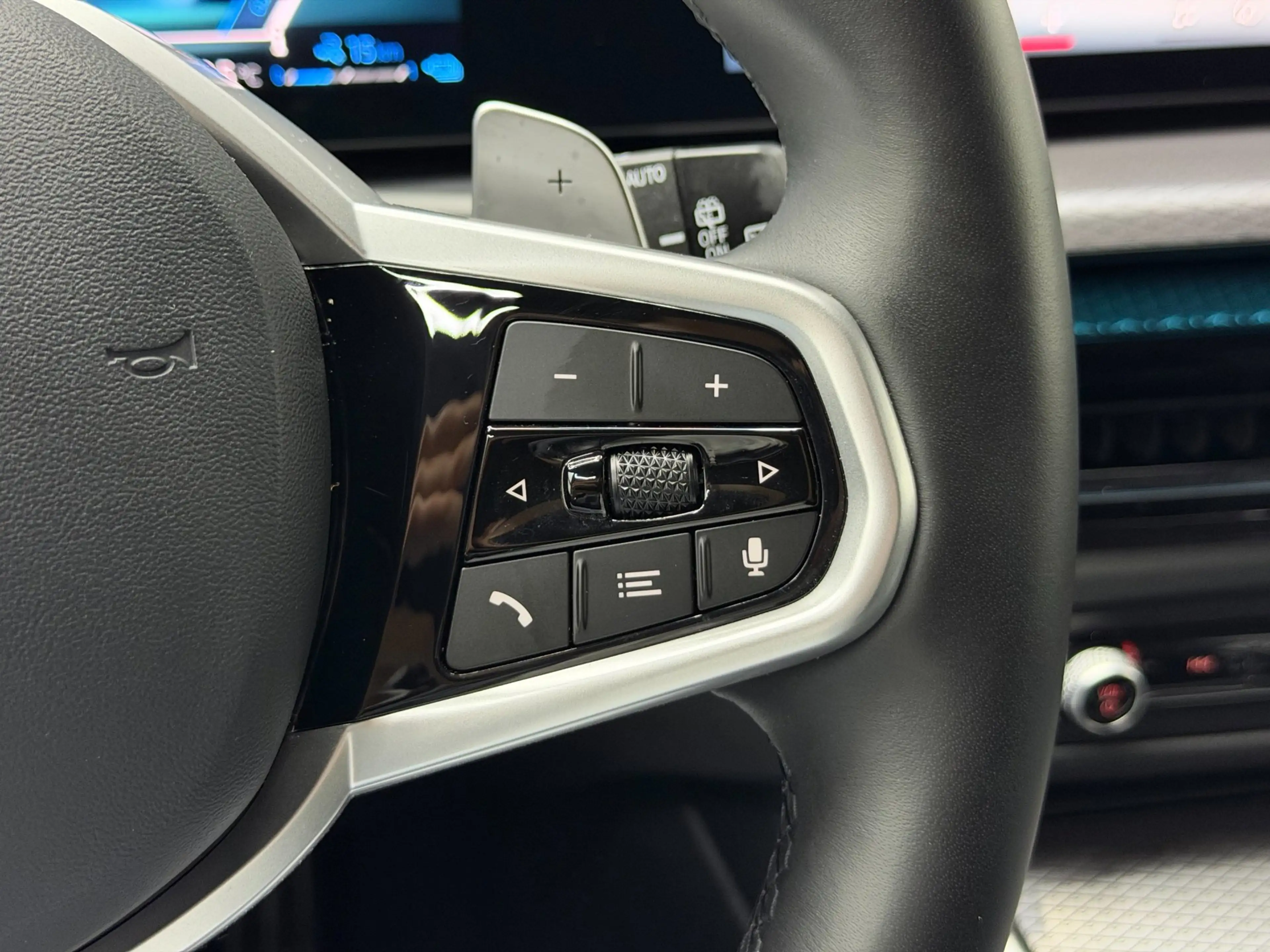 BMW 330 3-serie Touring 330e xDrive M Sport - (360) Camera — photo 23