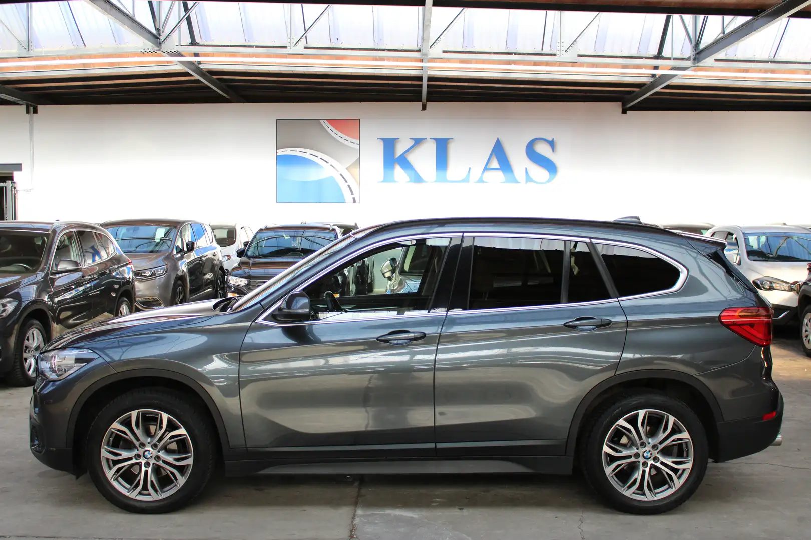 BMW X1 1.5 d sDrive16+CUIR+GPS+CAMERA+LED++ Grau - 2