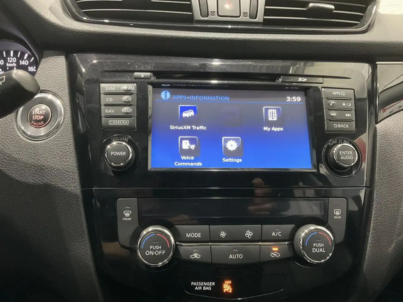 Nissan Qashqai снимка Nissan Qashqai