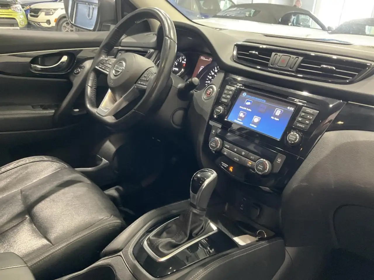 Nissan Qashqai снимка Nissan Qashqai
