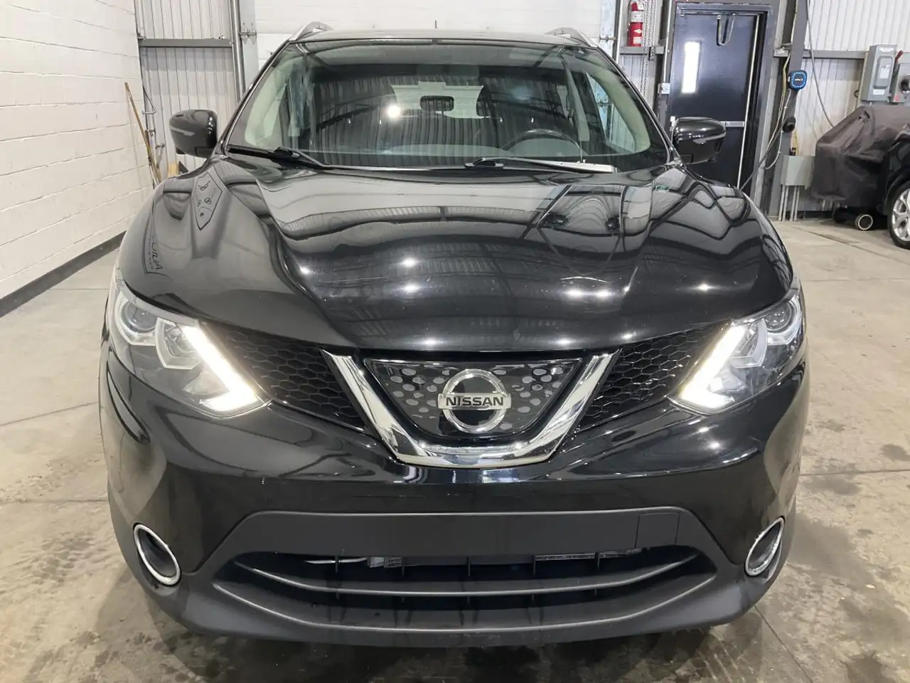 Nissan Qashqai снимка Nissan Qashqai