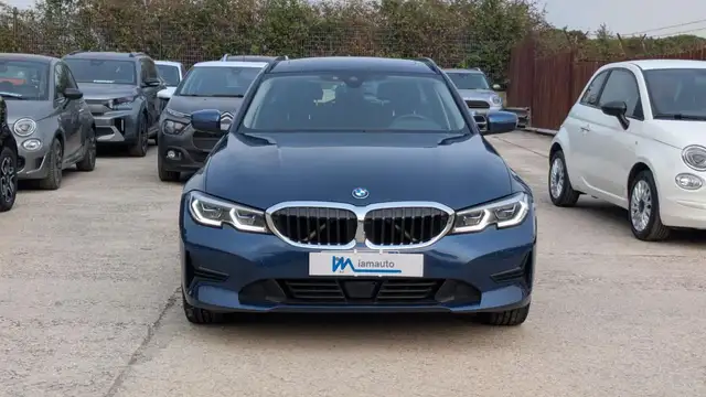 BMW 3 Series view 2