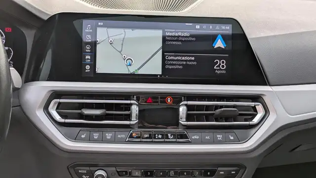 BMW 3 Series view 11