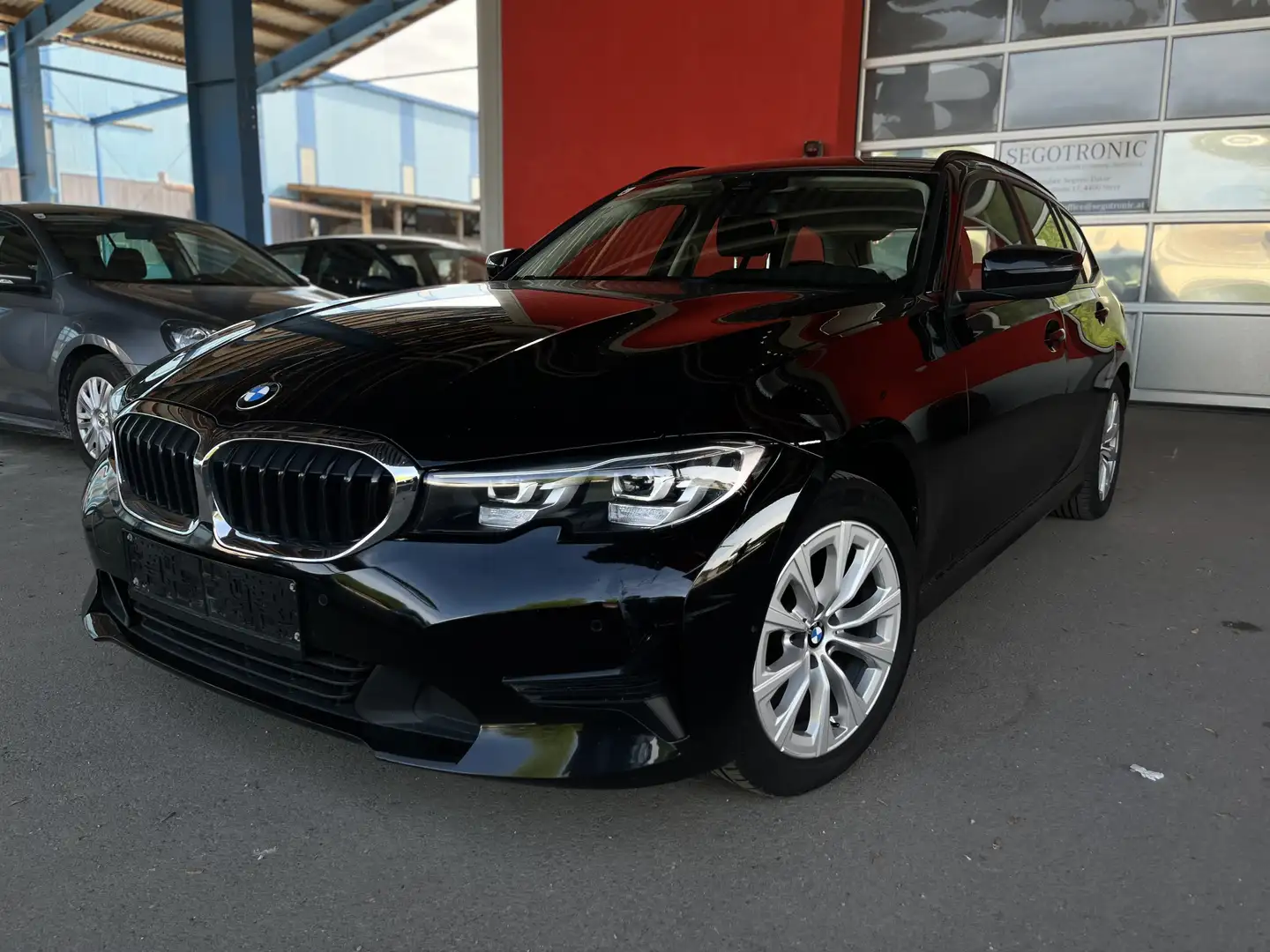 BMW 318 318d Touring Aut. *ERSTBESITZ* - 1