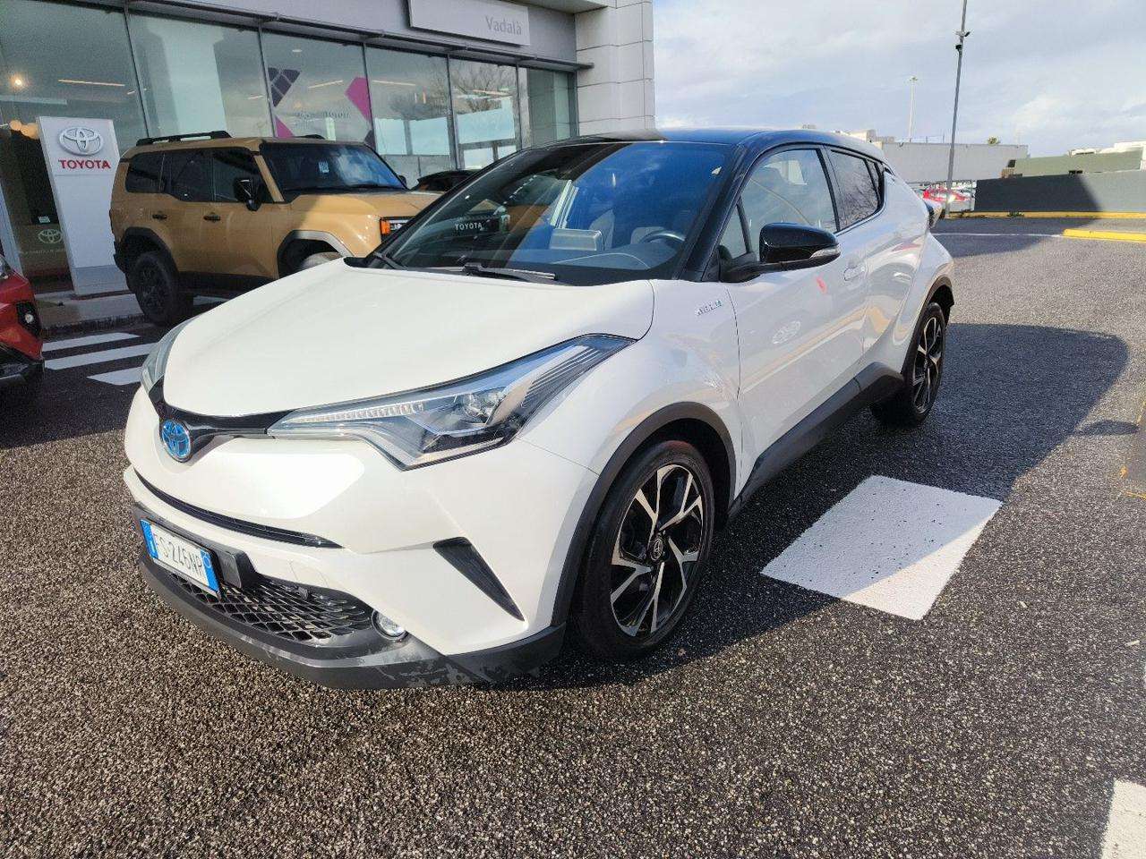 Toyota C-HR 1.8 Hybrid E-CVT Trend