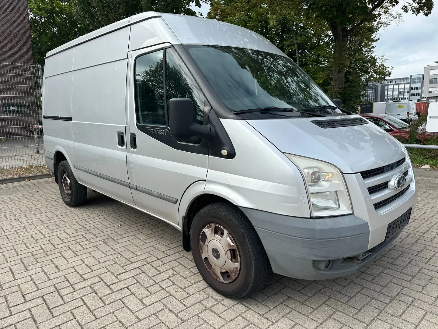 Ford Transit Transit 300 K TDCi Pkw VA Basis Silber - 1