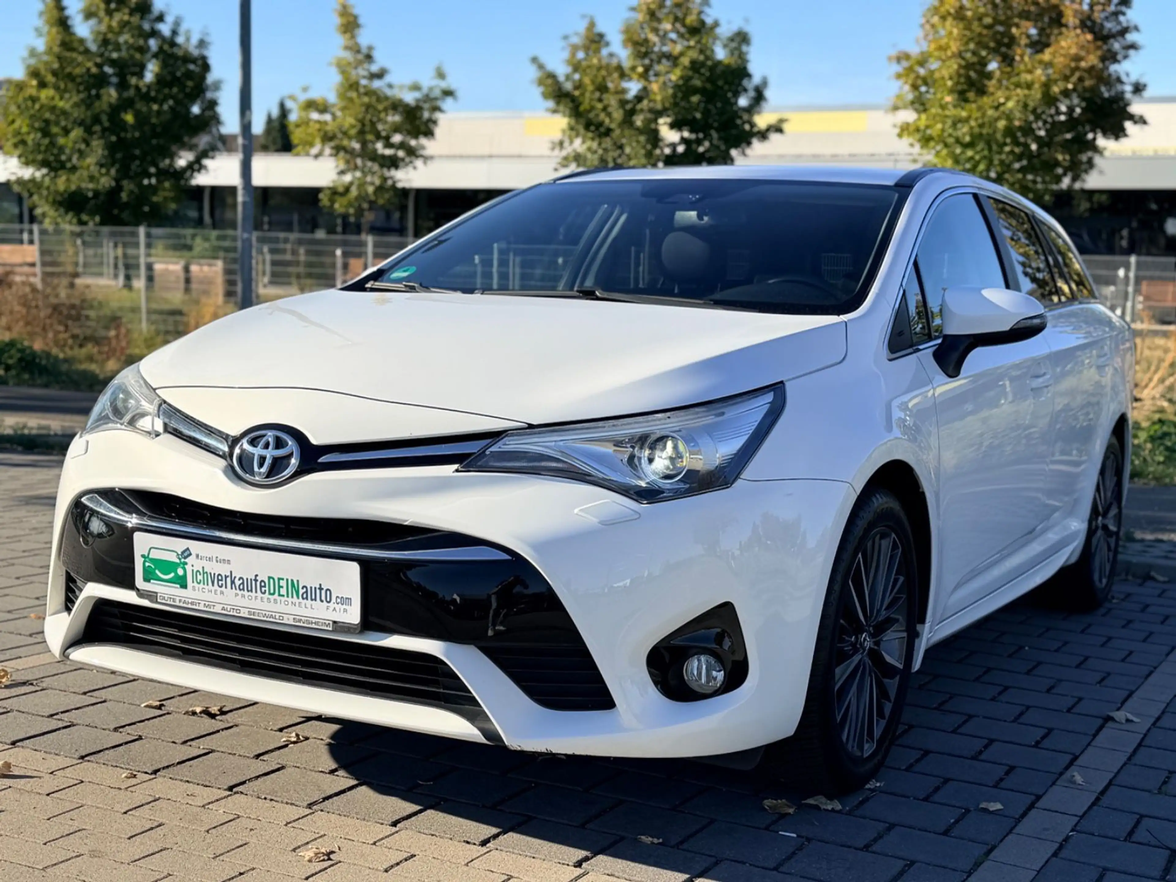 Toyota Avensis Touring Sports Team D — photo 3