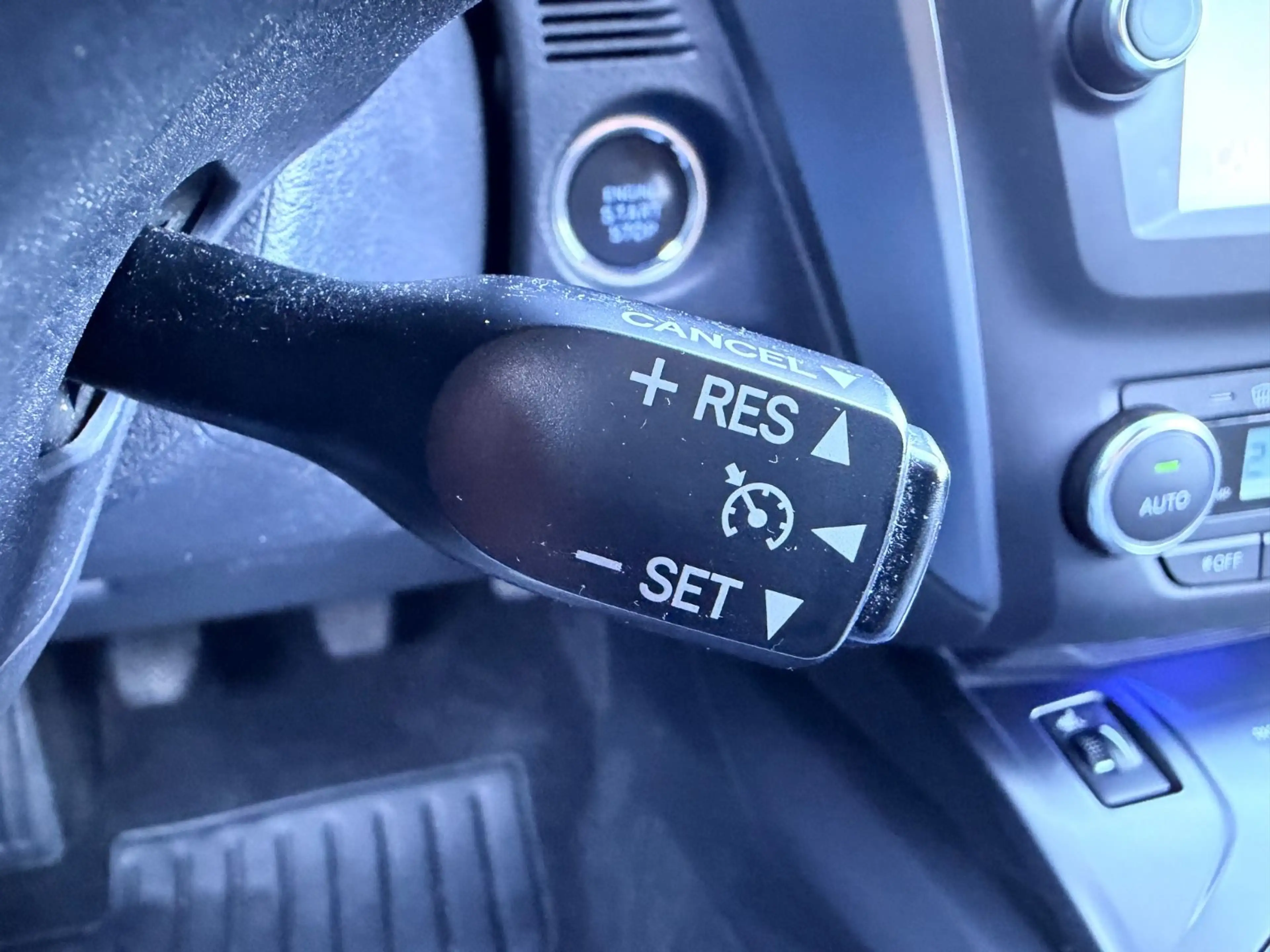 Toyota Avensis Touring Sports Team D — photo 40
