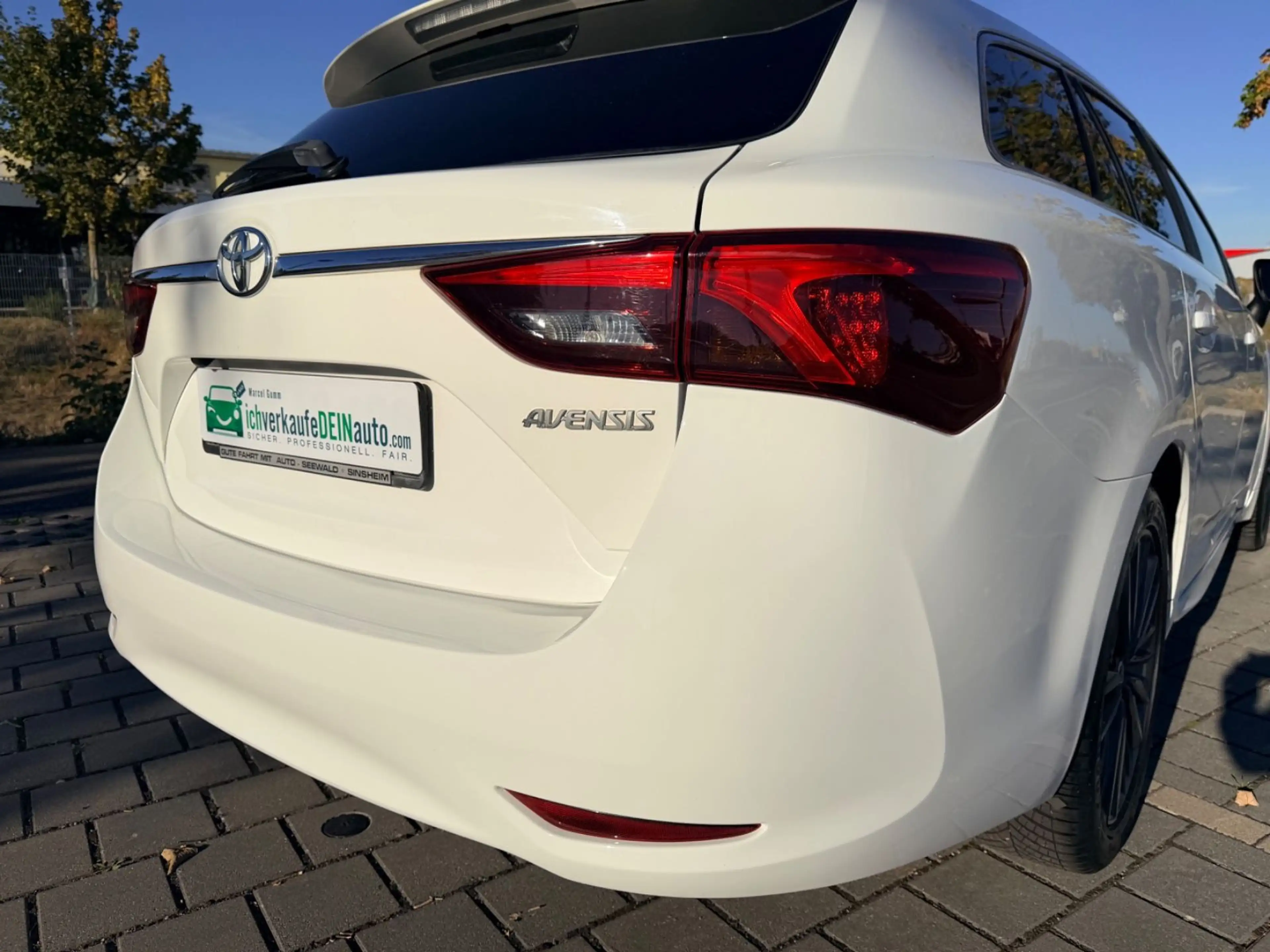 Toyota Avensis Touring Sports Team D — photo 6