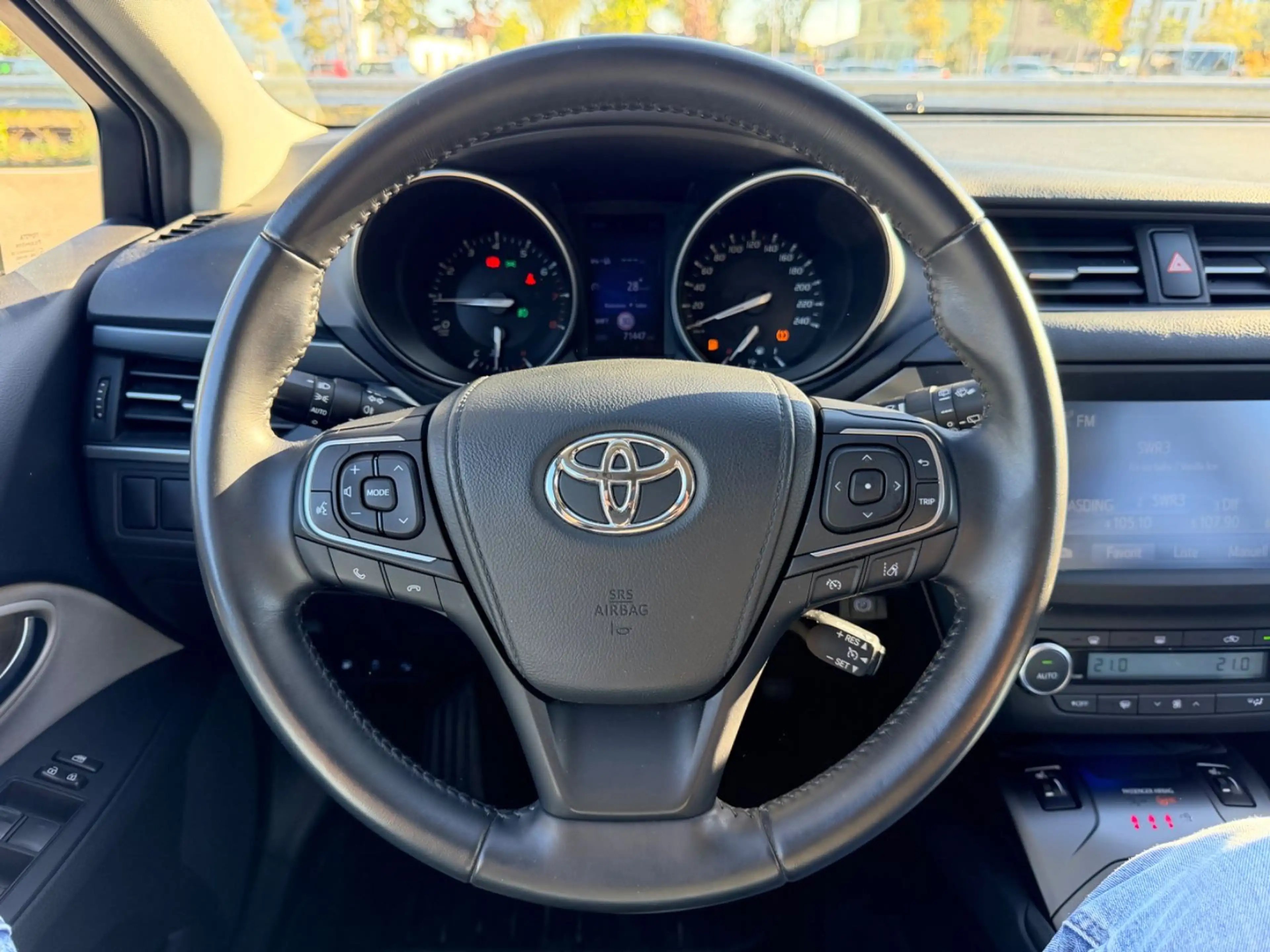 Toyota Avensis Touring Sports Team D — photo 25