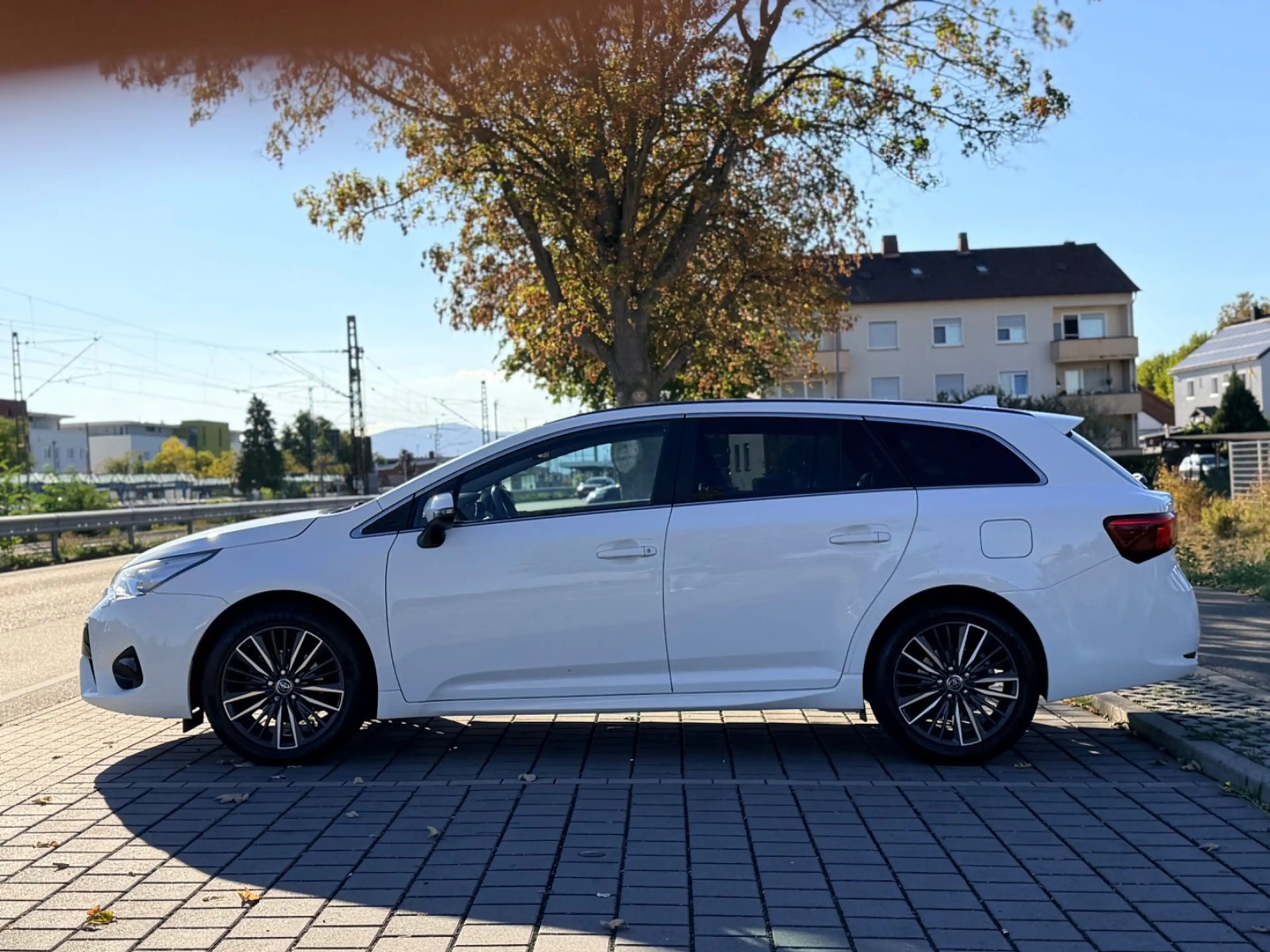 Toyota Avensis Touring Sports Team D — photo 11