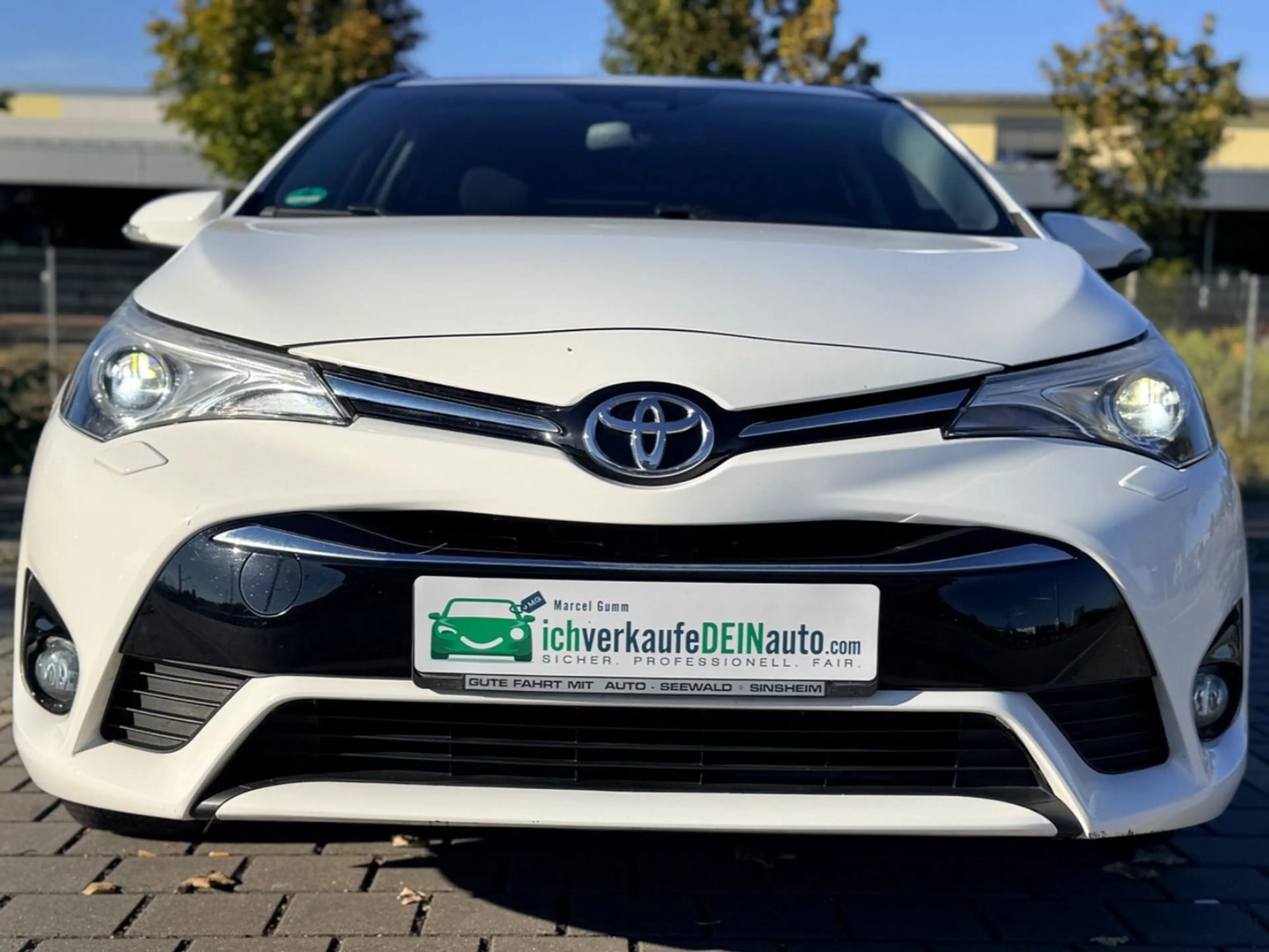 Toyota Avensis Touring Sports Team D — photo 2