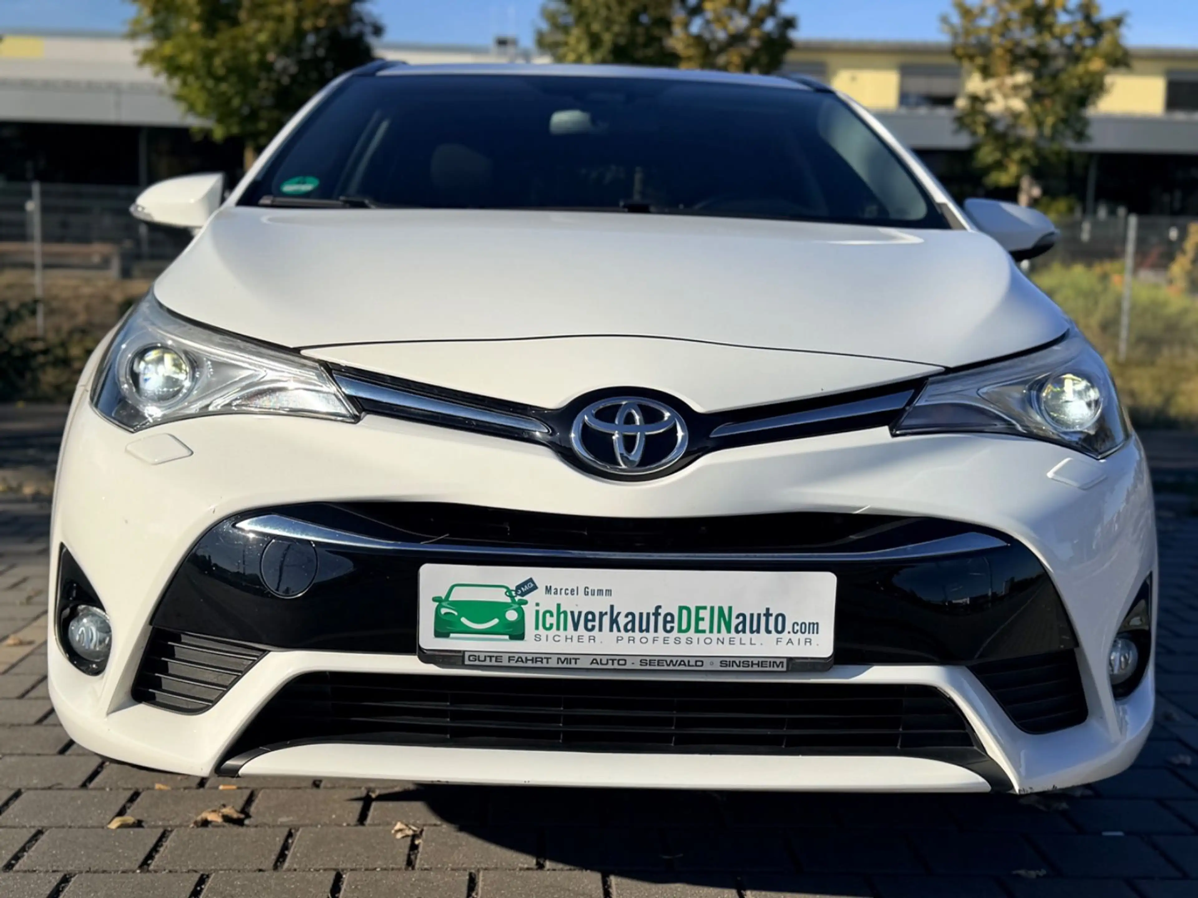 Toyota Avensis Touring Sports Team D — photo 12