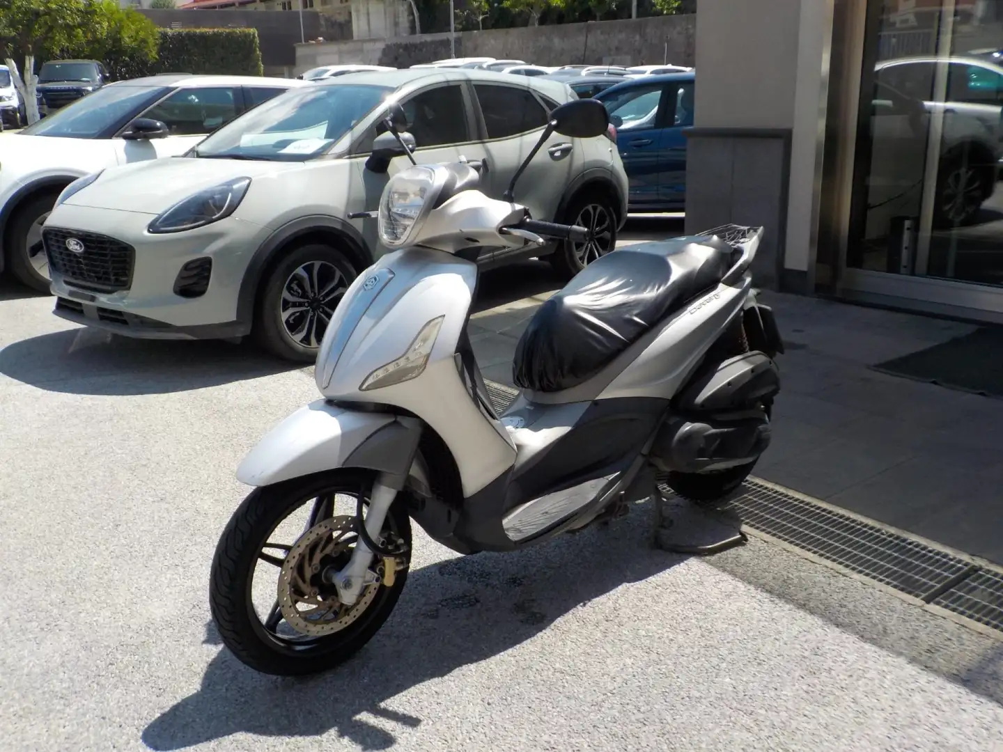 Piaggio Beverly 350 Anno 2012 Gris - 2