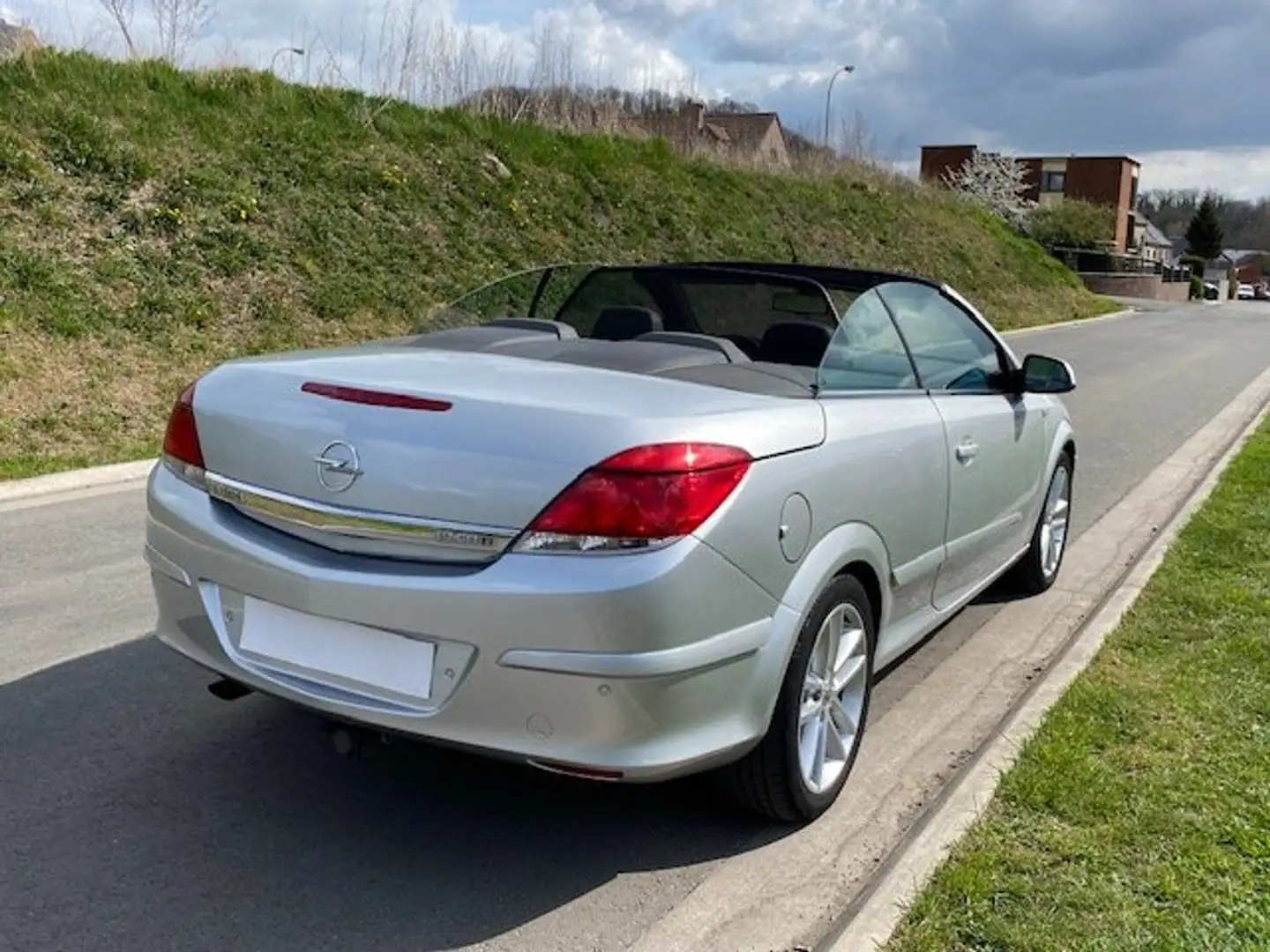 Opel Astra Astra TwinTop 1.9 CDTi Enjoy '111' FAP Argintiu - 2