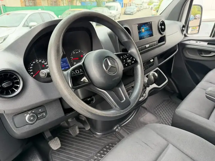 Mercedes-Benz Sprinter 2021, foto 28