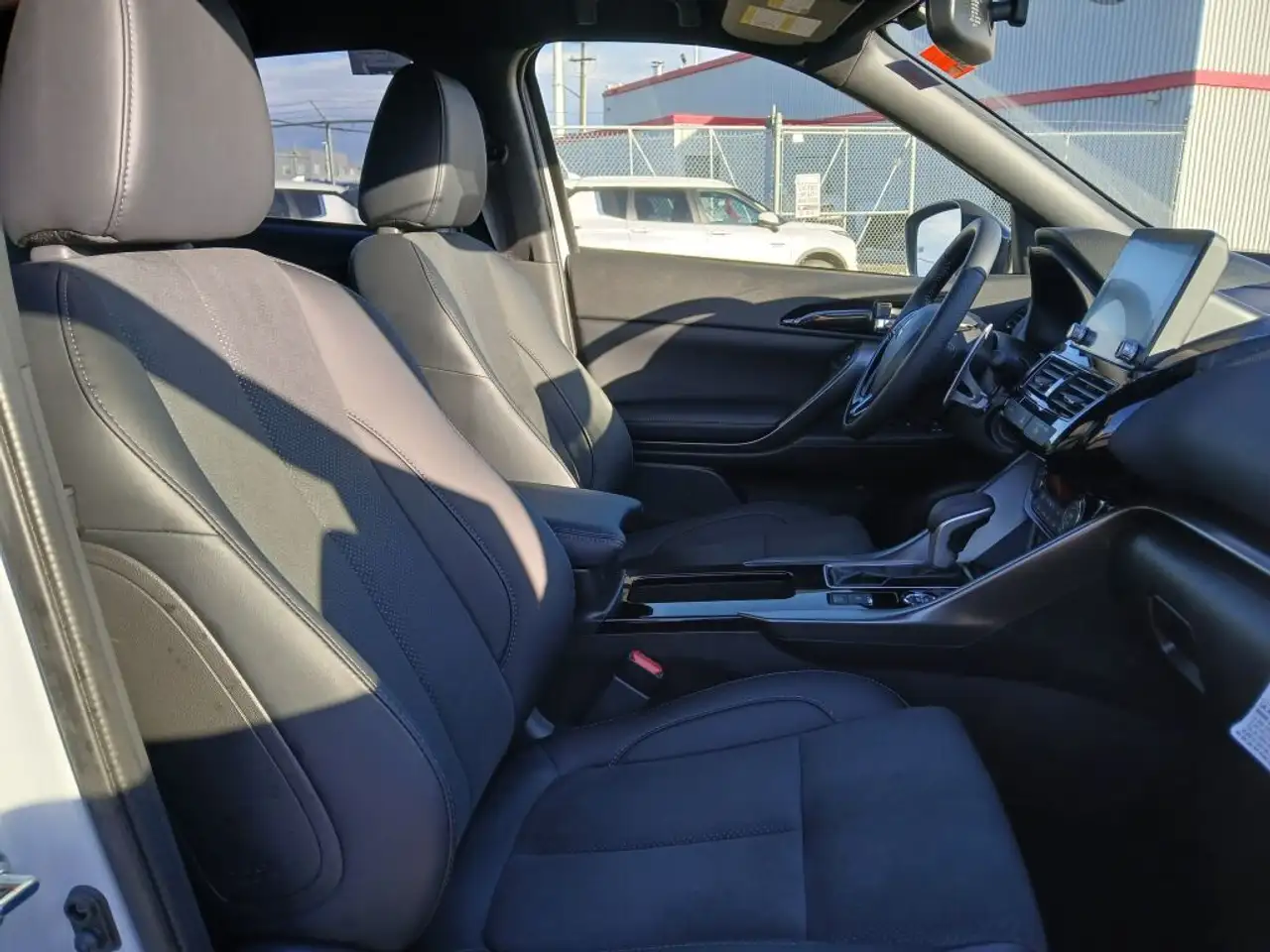 Mitsubishi Eclipse Cross снимка Mitsubishi Eclipse Cross