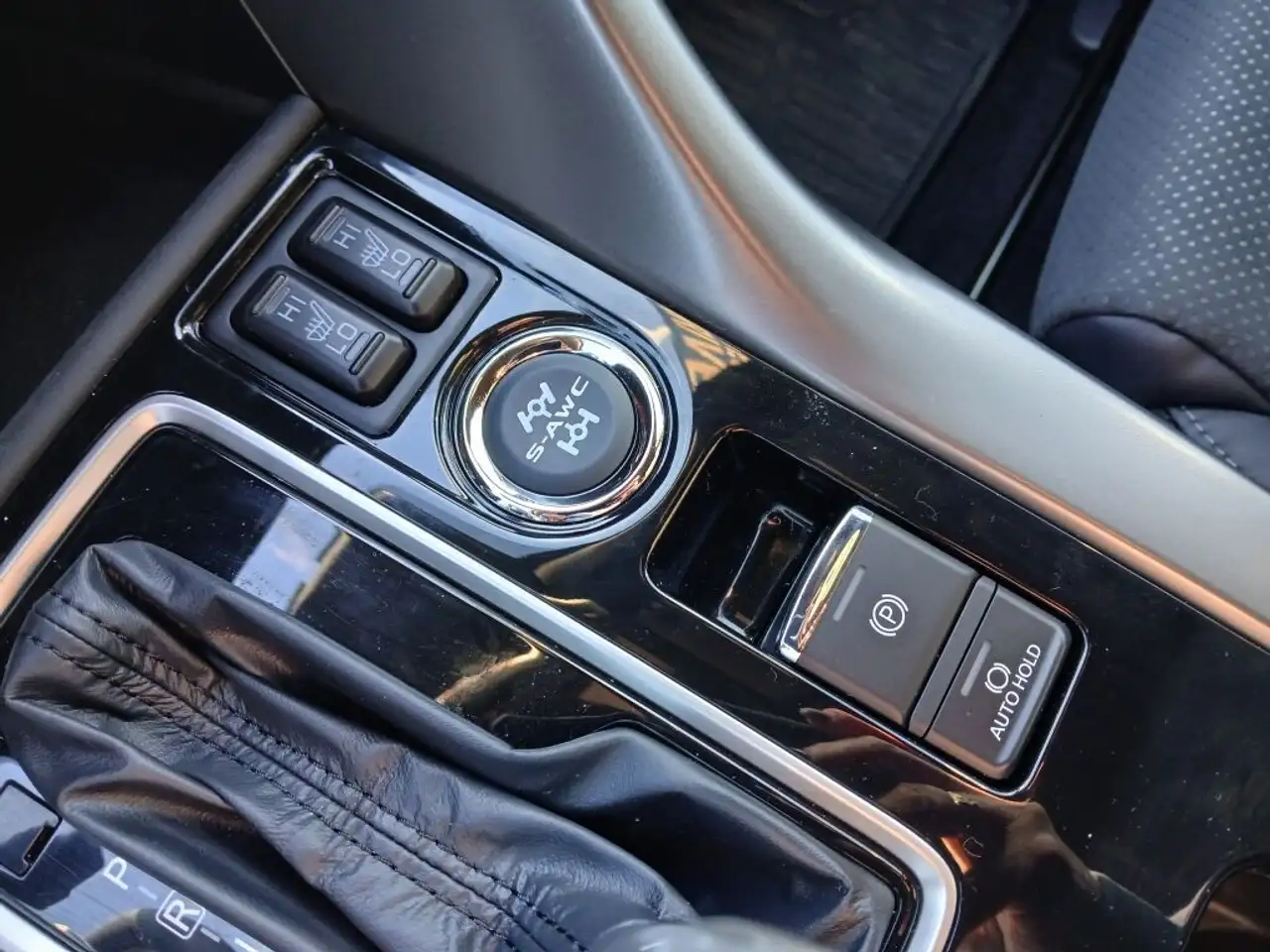 Mitsubishi Eclipse Cross снимка Mitsubishi Eclipse Cross