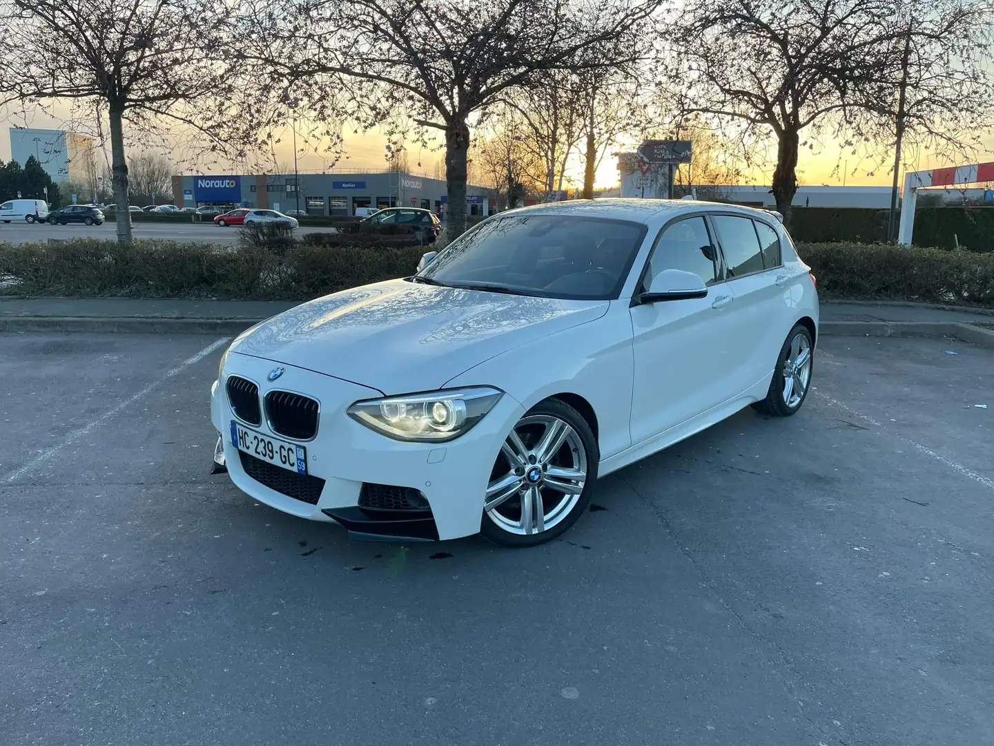 BMW 120 120d 184 ch M Sport Blanc - 2
