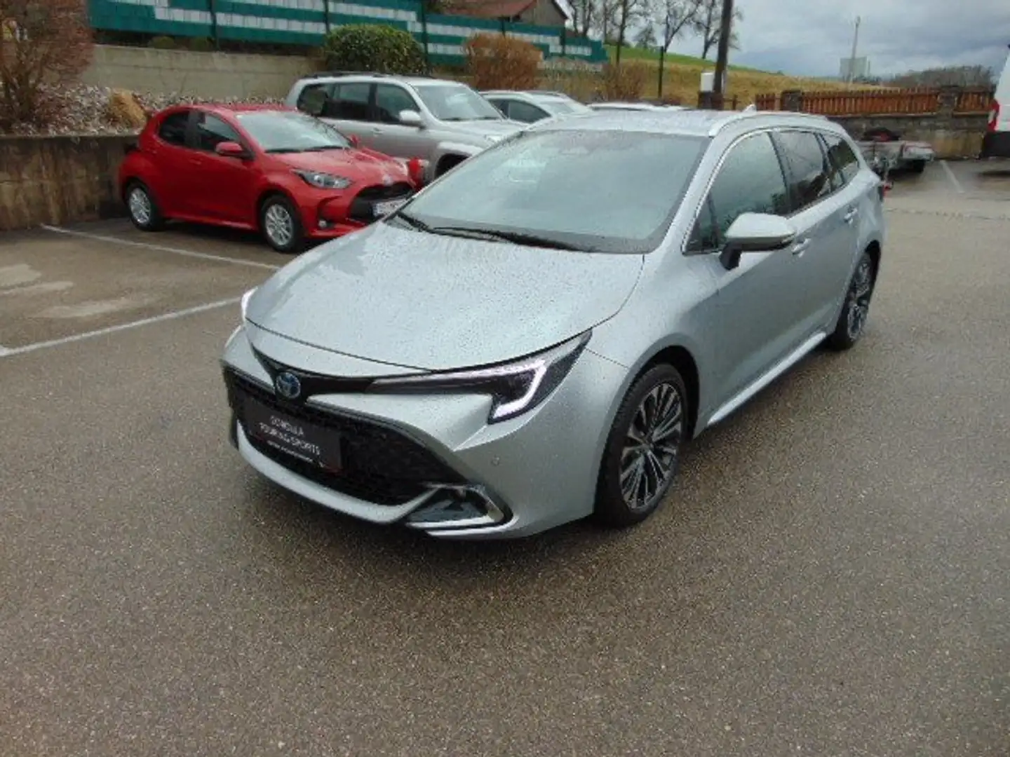 Toyota Corolla Touring Sports Hybrid Active Drive Silber - 1