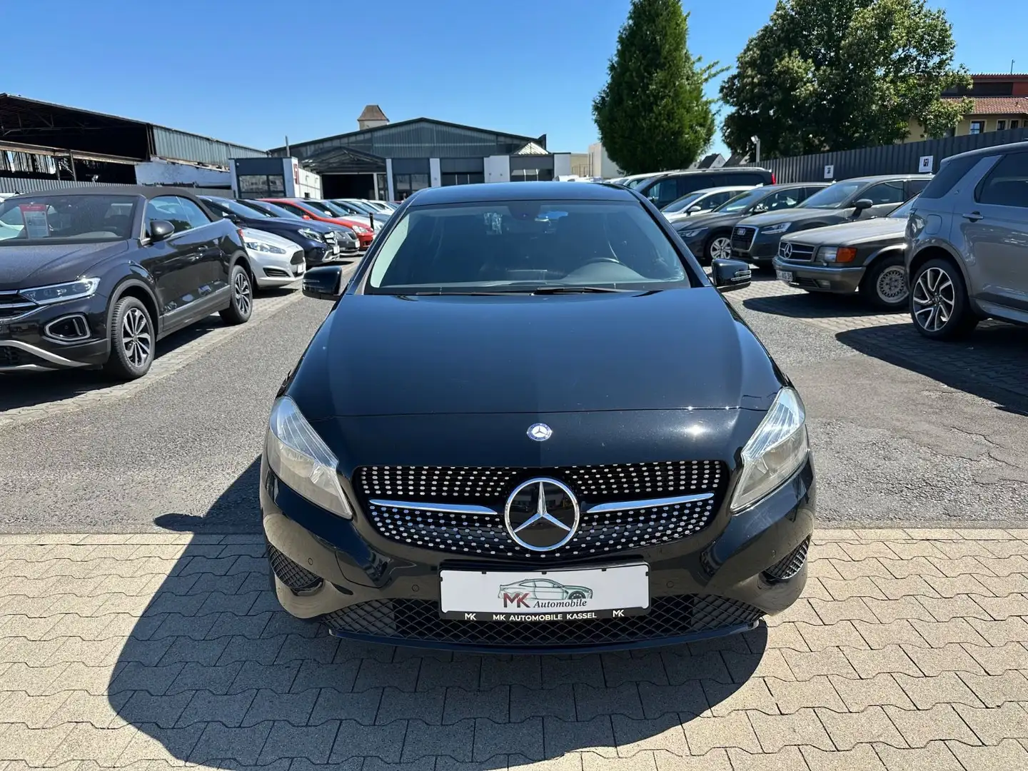 Mercedes-Benz A 180 BlueEfficiency Sitzheizung/ Navi/PDC/Leder Zwart - 2