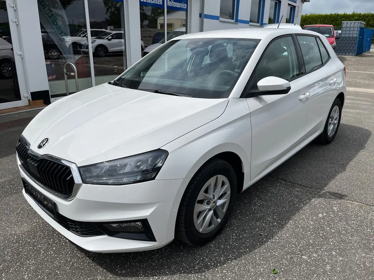 Skoda Fabia 1,0 TSI*Selection*Alu/1.Hd/Tempomat/SH/PDC Weiß - 1