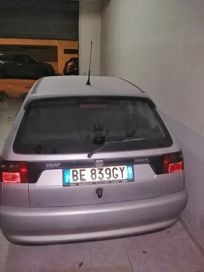SEAT Ibiza Ibiza II 19935p 1.4 Slalom c/AC,SS Plateado - 1