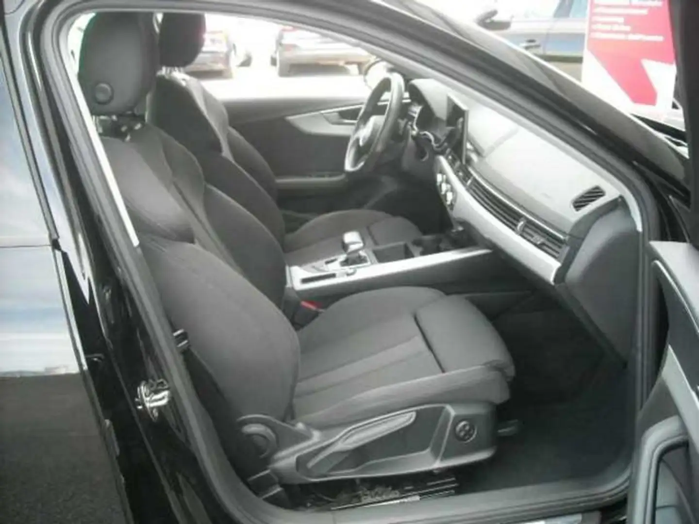 Audi A4 5ª serie Avant 35 TDI/163 CV S tronic Business Ad Nero - 2