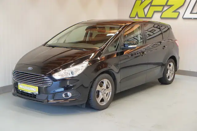Ford S-Max view 11