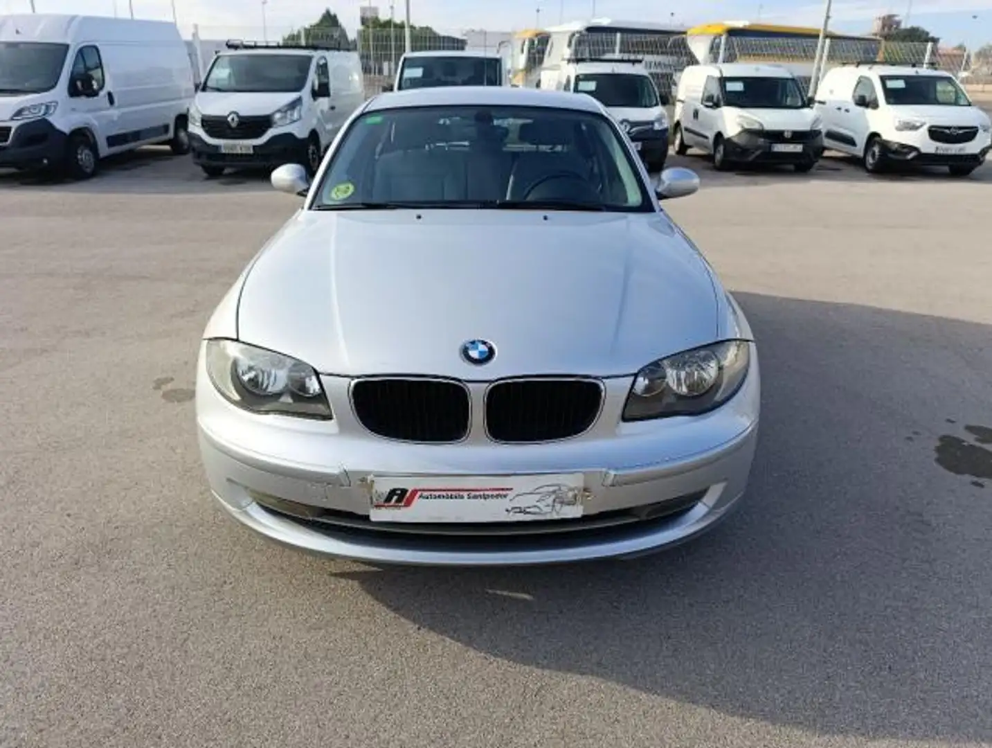 BMW 116 120d 5 porte Futura DPF Plateado - 2