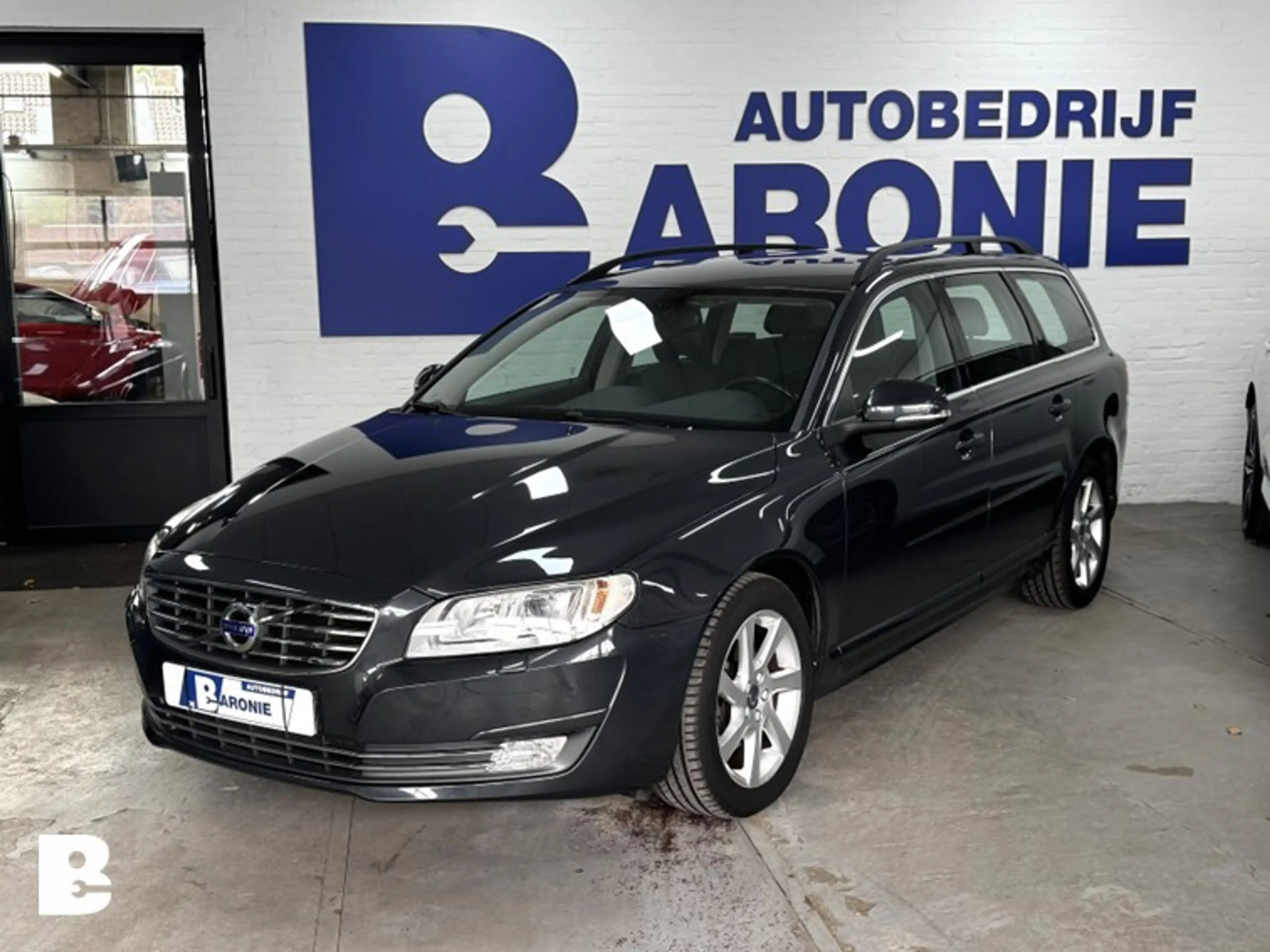 Volvo V70 1.6 T4 Nordic+ standkachel — photo 2