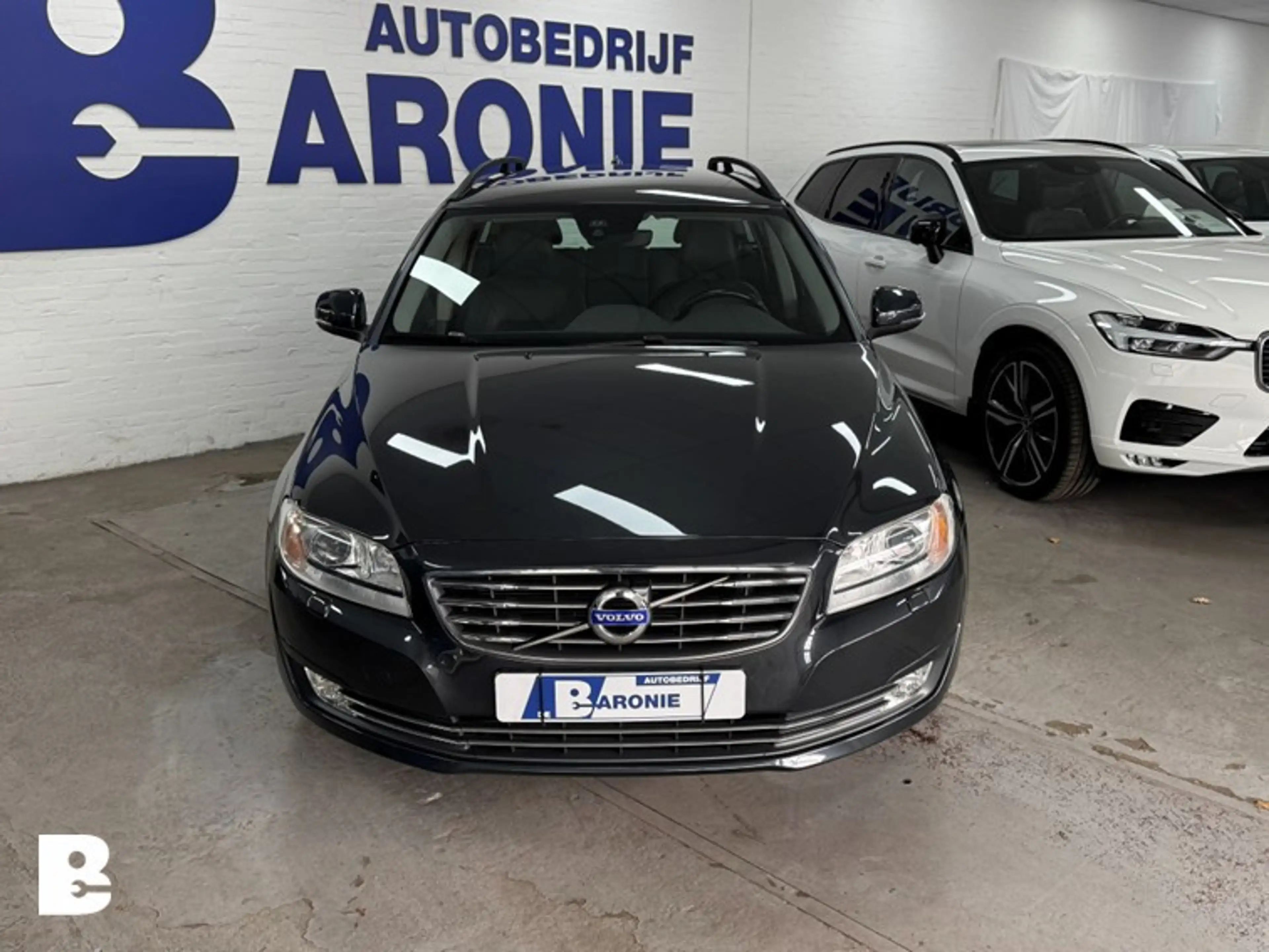 Volvo V70 1.6 T4 Nordic+ standkachel — photo 4
