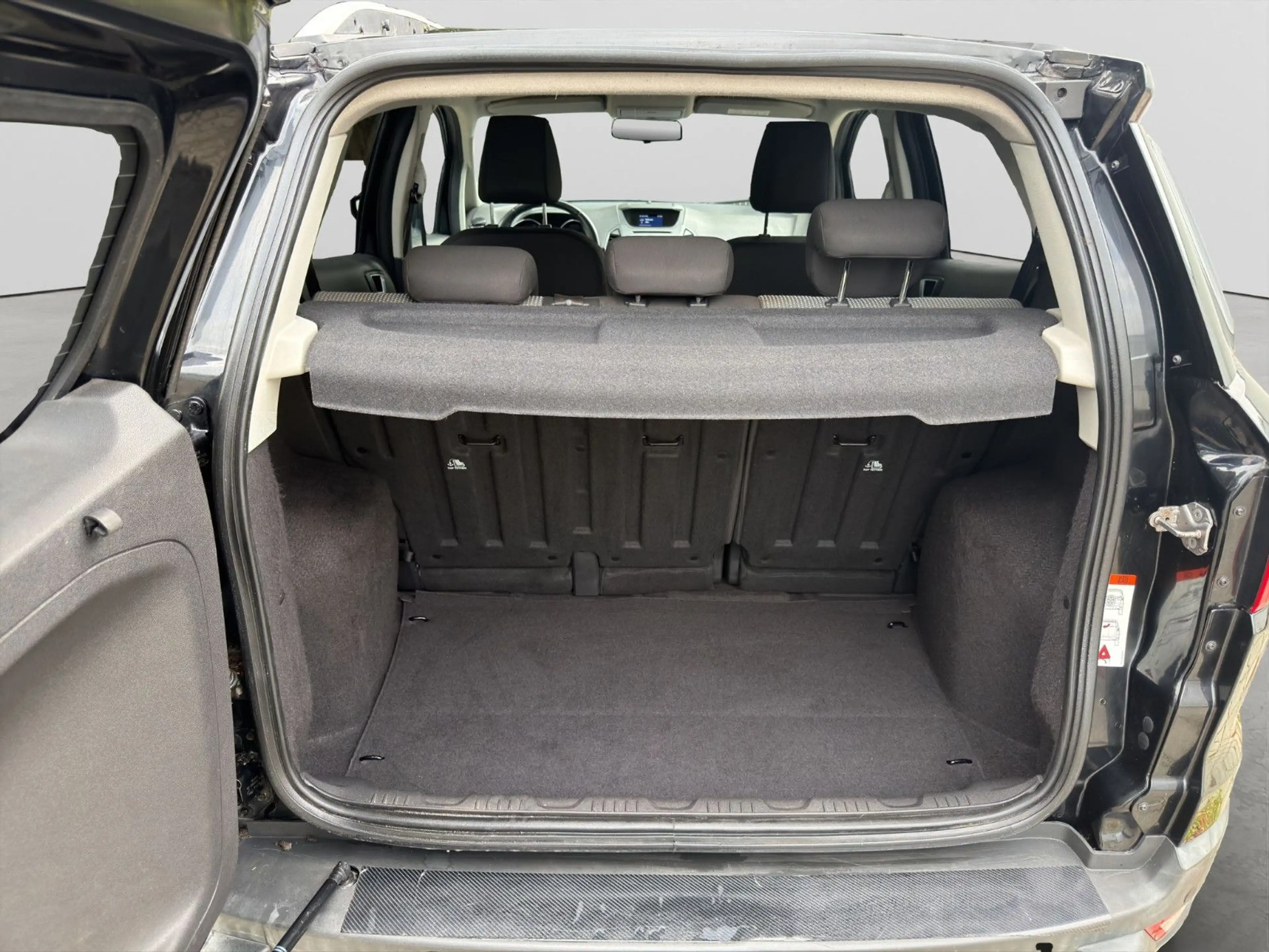 Ford EcoSport 1.5 Aut.KLIMAAUT SITZH GJR Zahnr.NEU !! — photo 10