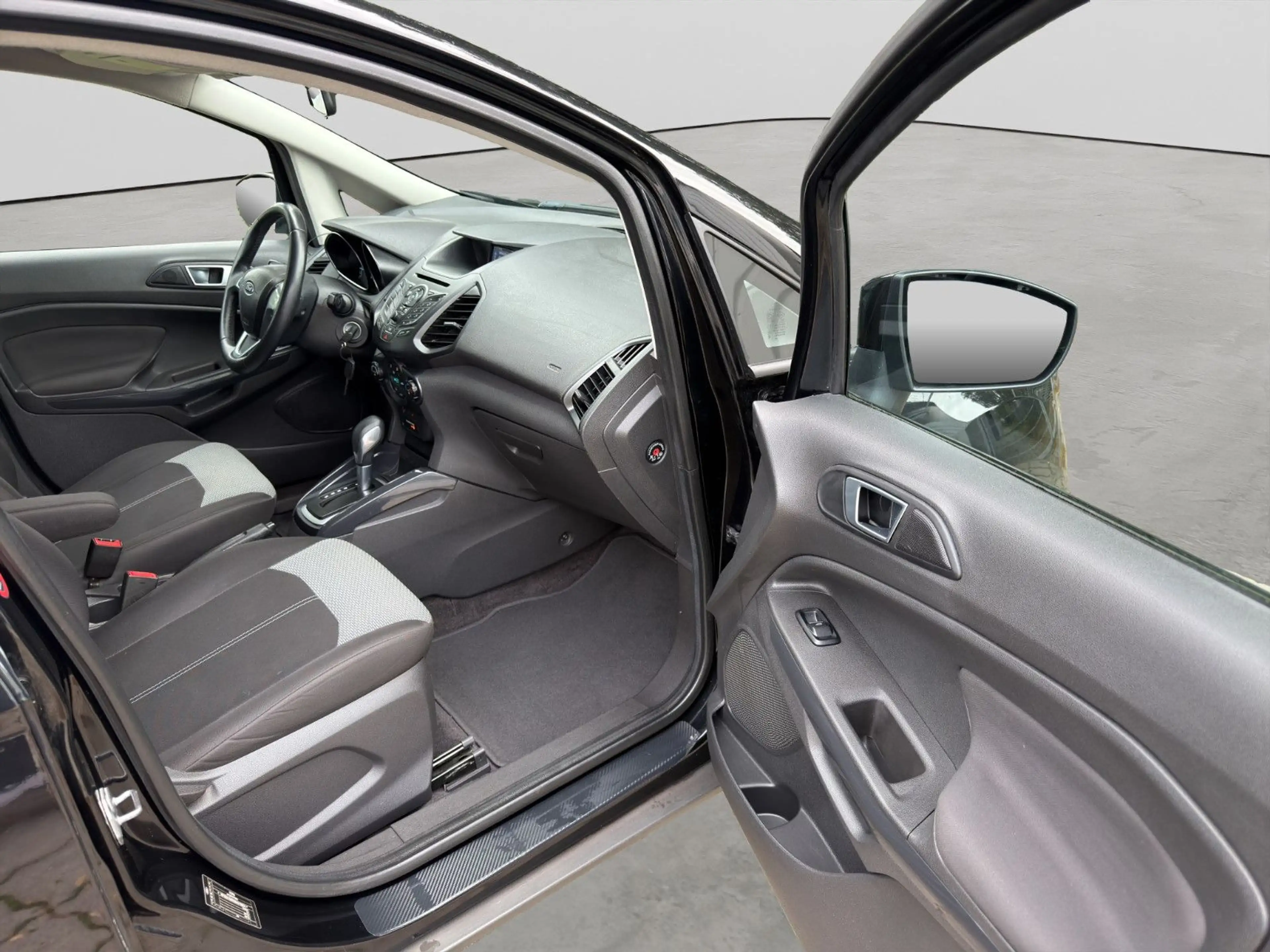 Ford EcoSport 1.5 Aut.KLIMAAUT SITZH GJR Zahnr.NEU !! — photo 15
