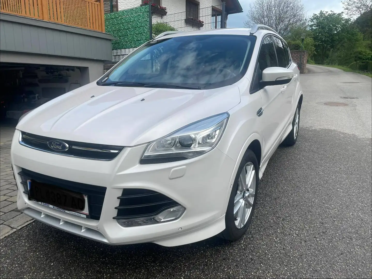 Ford Kuga Kuga 2,0 TDCi Titanium S 4x4 Titanium S Weiß - 1