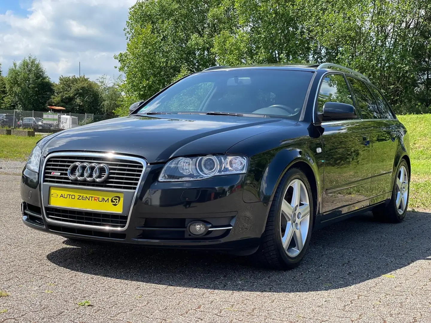 Audi A4 Avant 2.0TFSI*S line*Klima*Navi*Schiedach*Tüv Schwarz - 2