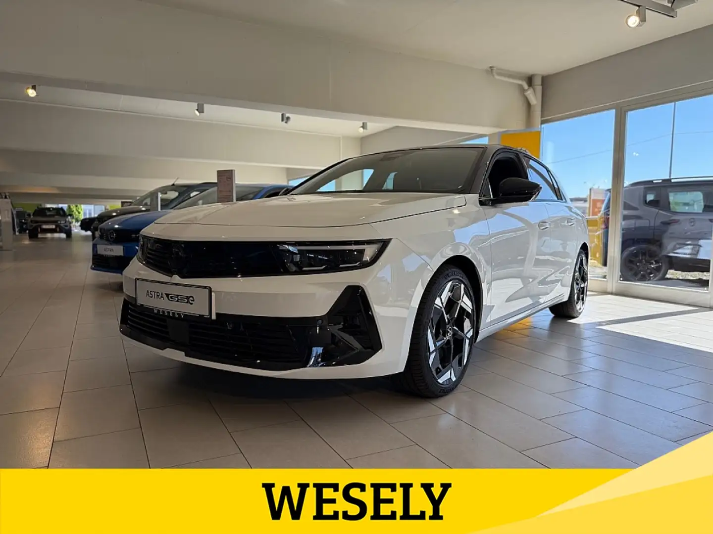 Opel Astra 1,6 Turbo PHEV GSE Aut. Weiß - 1