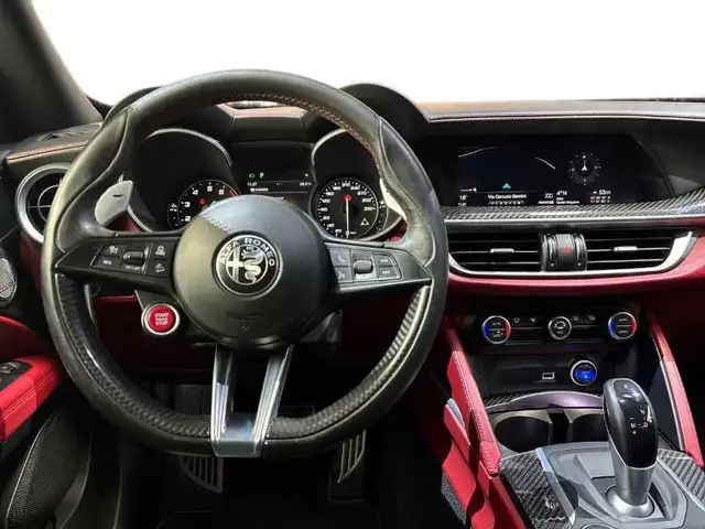 Alfa Romeo Stelvio view 14