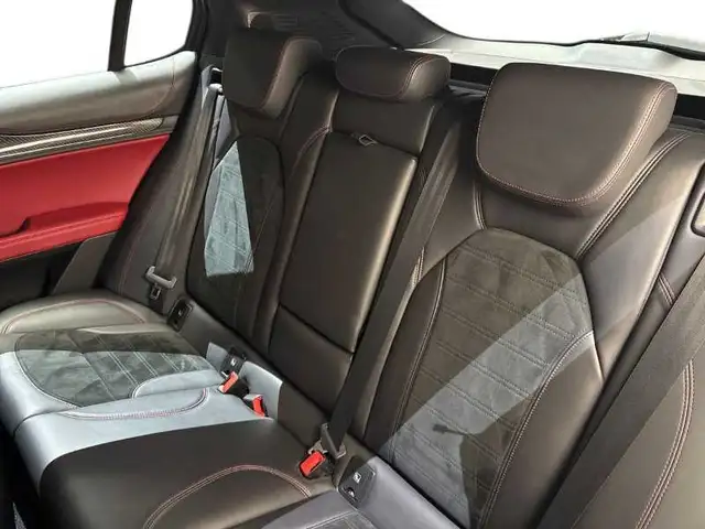 Alfa Romeo Stelvio view 9