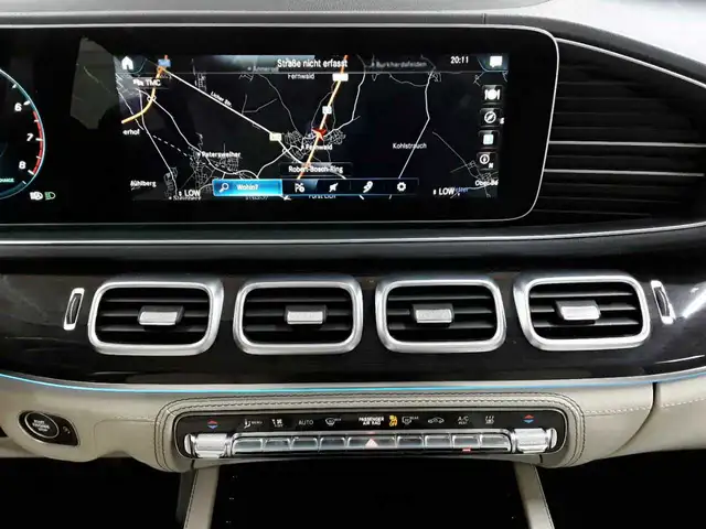 Mercedes-Benz GLE view 4