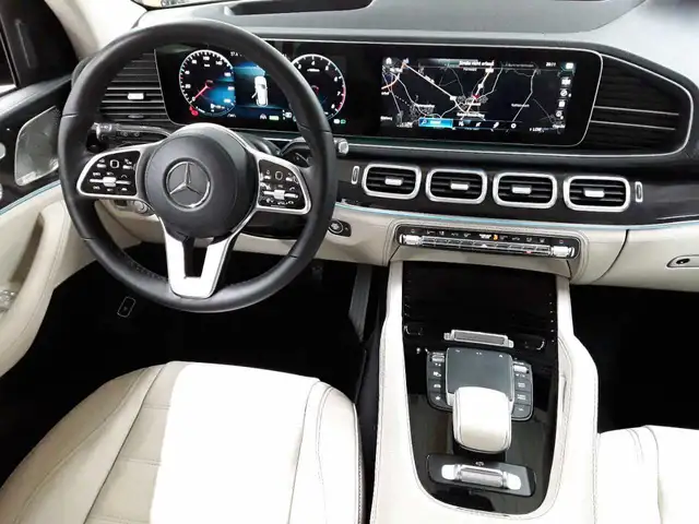 Mercedes-Benz GLE view 2