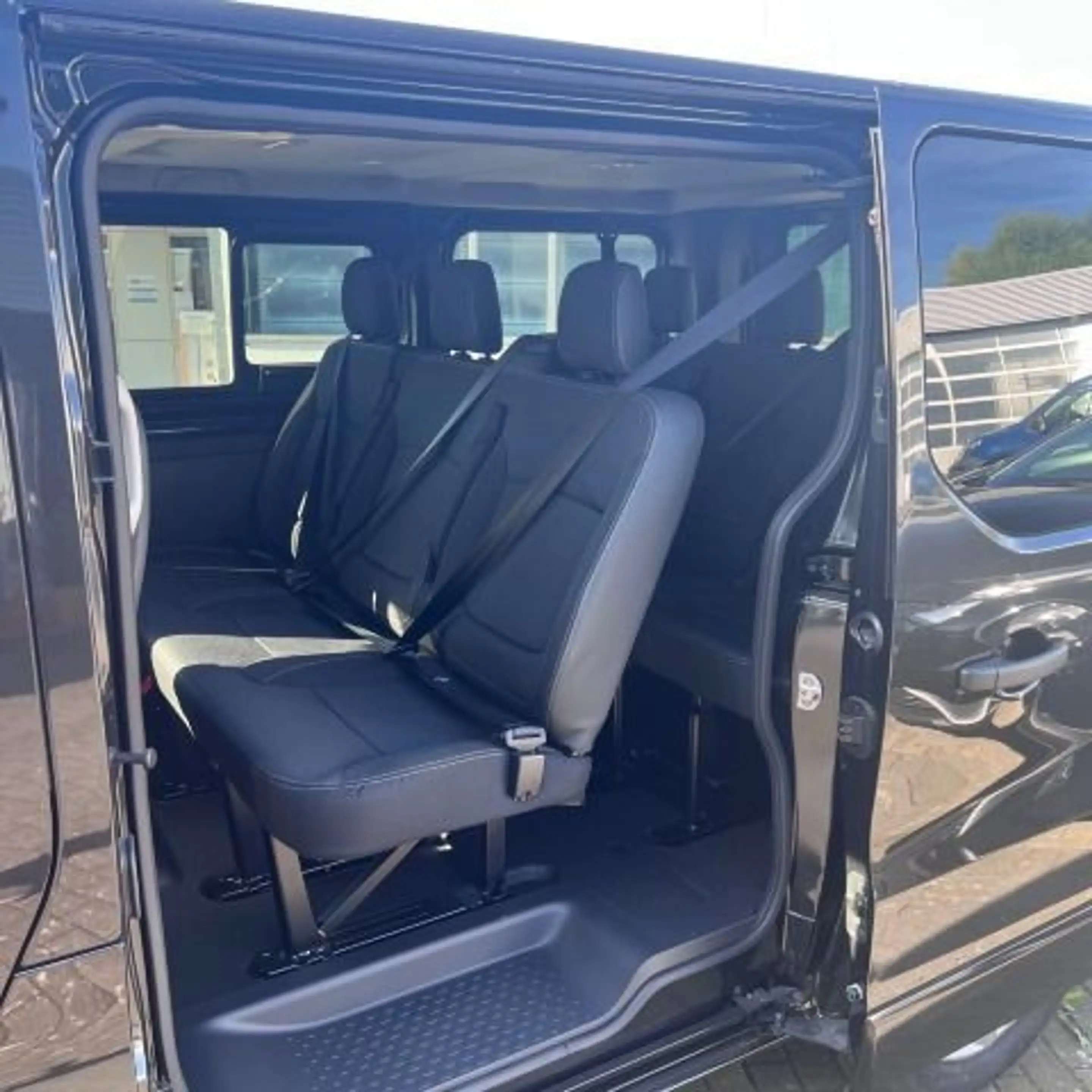 Nissan Primastar 2,8t dCI 170 — photo 6