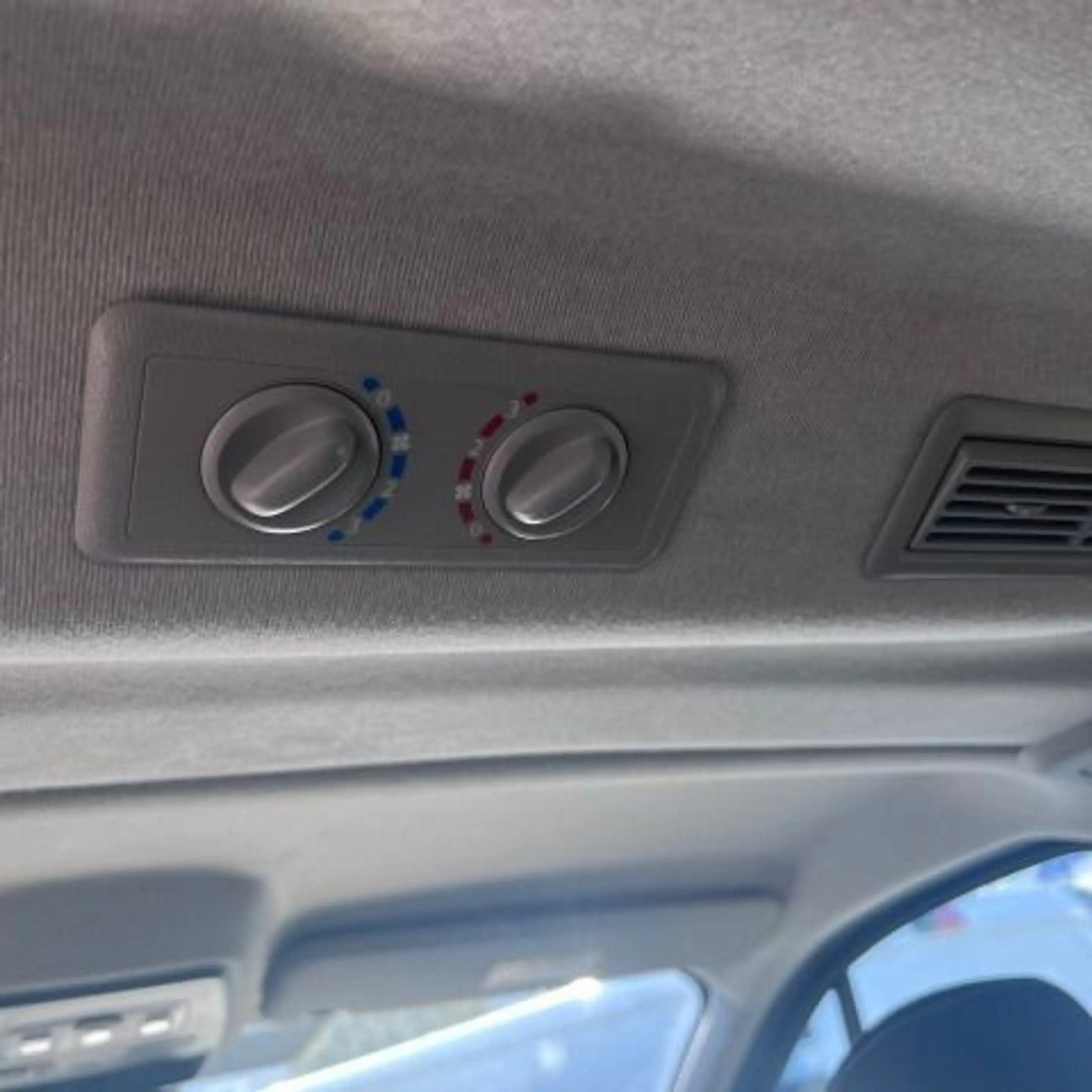 Nissan Primastar 2,8t dCI 170 — photo 10