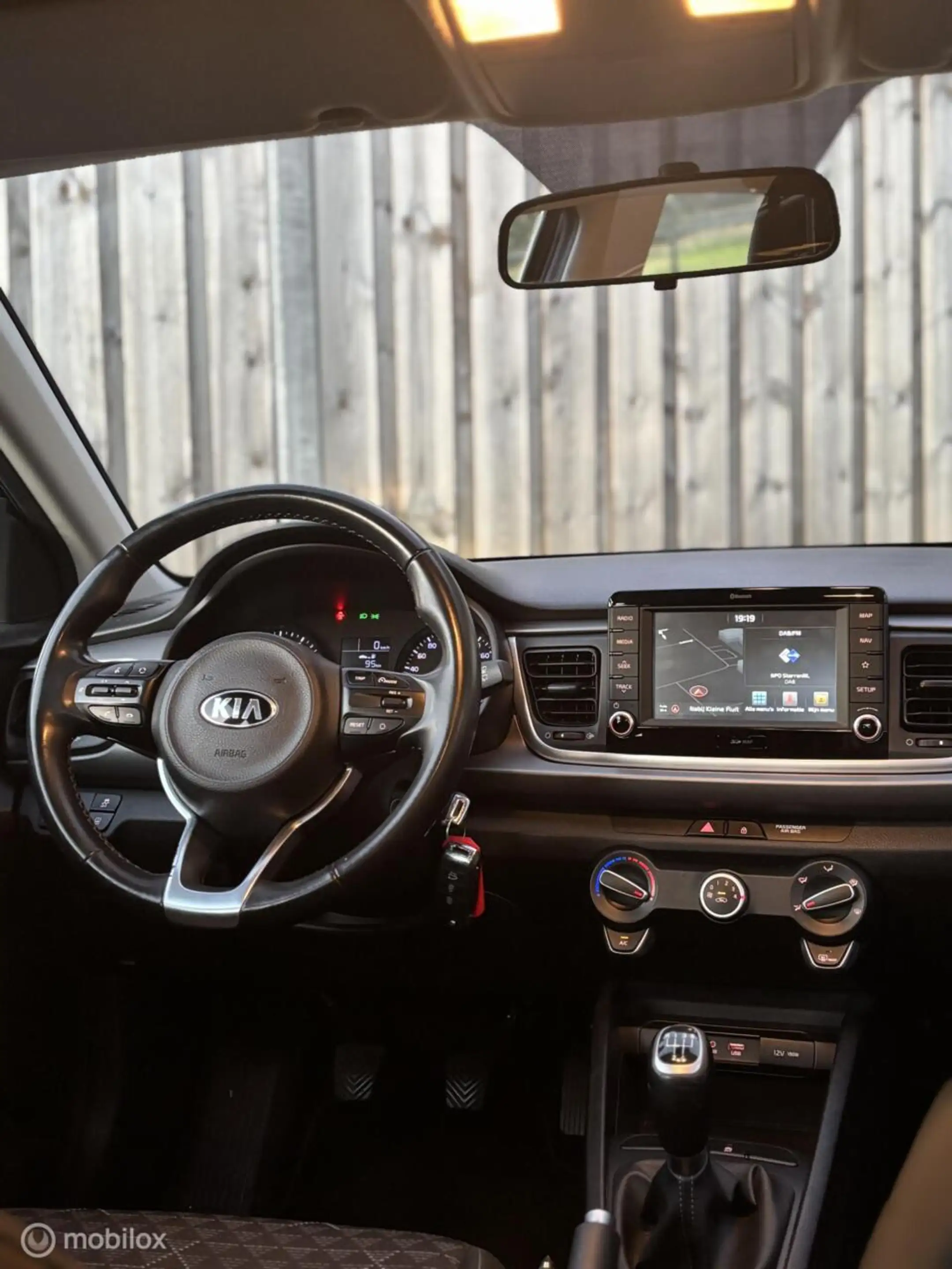Kia Rio 1.0 TGDI ComfortPlusLine Navigator/ CARPLAY/CRUISE — photo 2