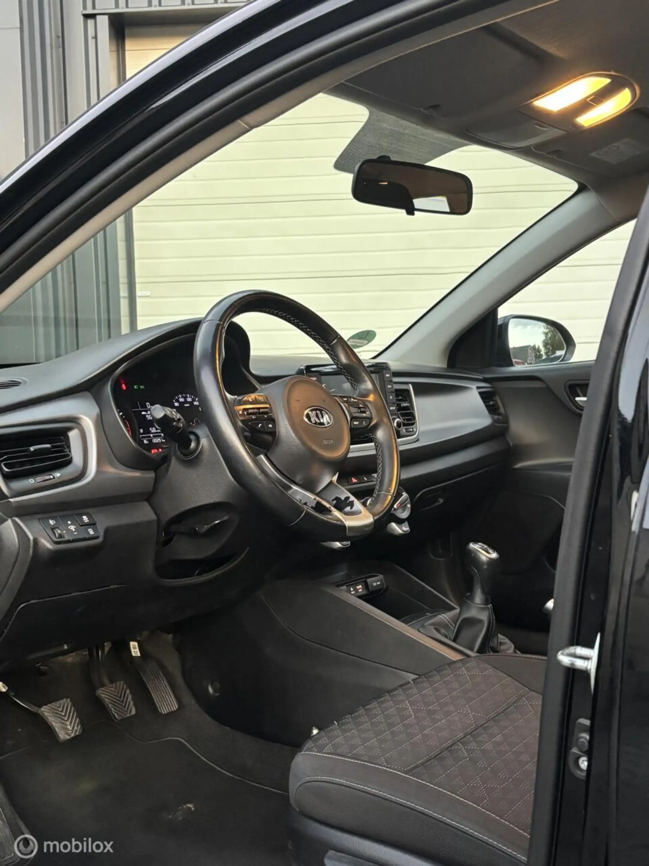 Kia Rio 1.0 TGDI ComfortPlusLine Navigator/ CARPLAY/CRUISE — photo 8